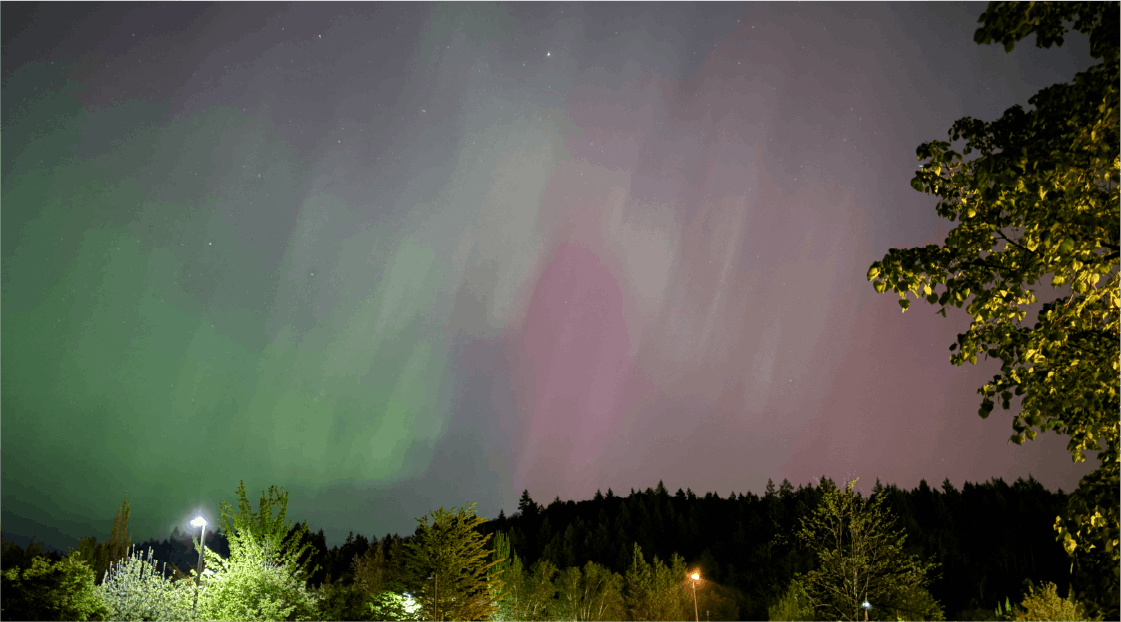 Northern Lights visible near Seattle on Friday, May 10th.