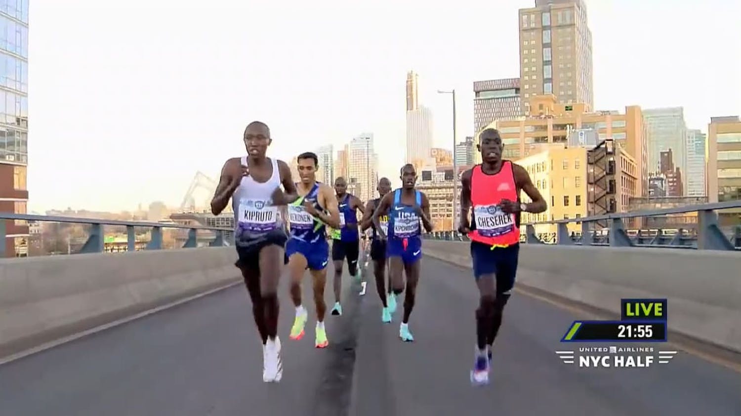 Runners running the marathon