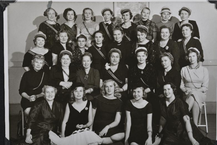 Korporatsioon Amicitia New Yorki koondis. 33 aastapäeva kommerss aastaö 1957