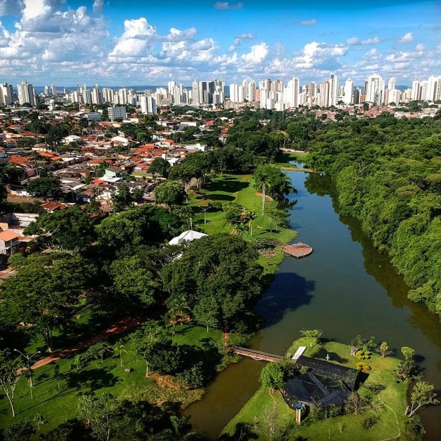 Vista aérea área verde em Goiânia - GO, Brasil