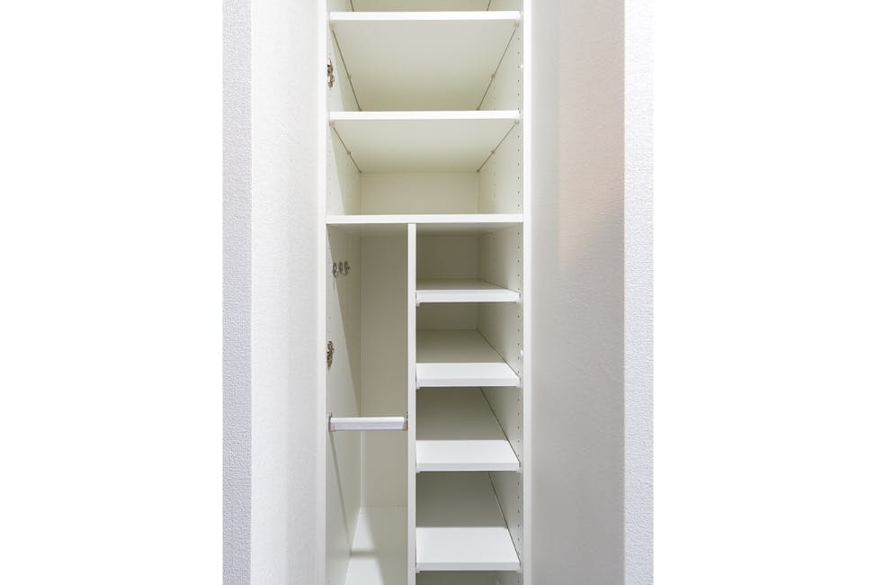 メインステージ和光_下足入れ