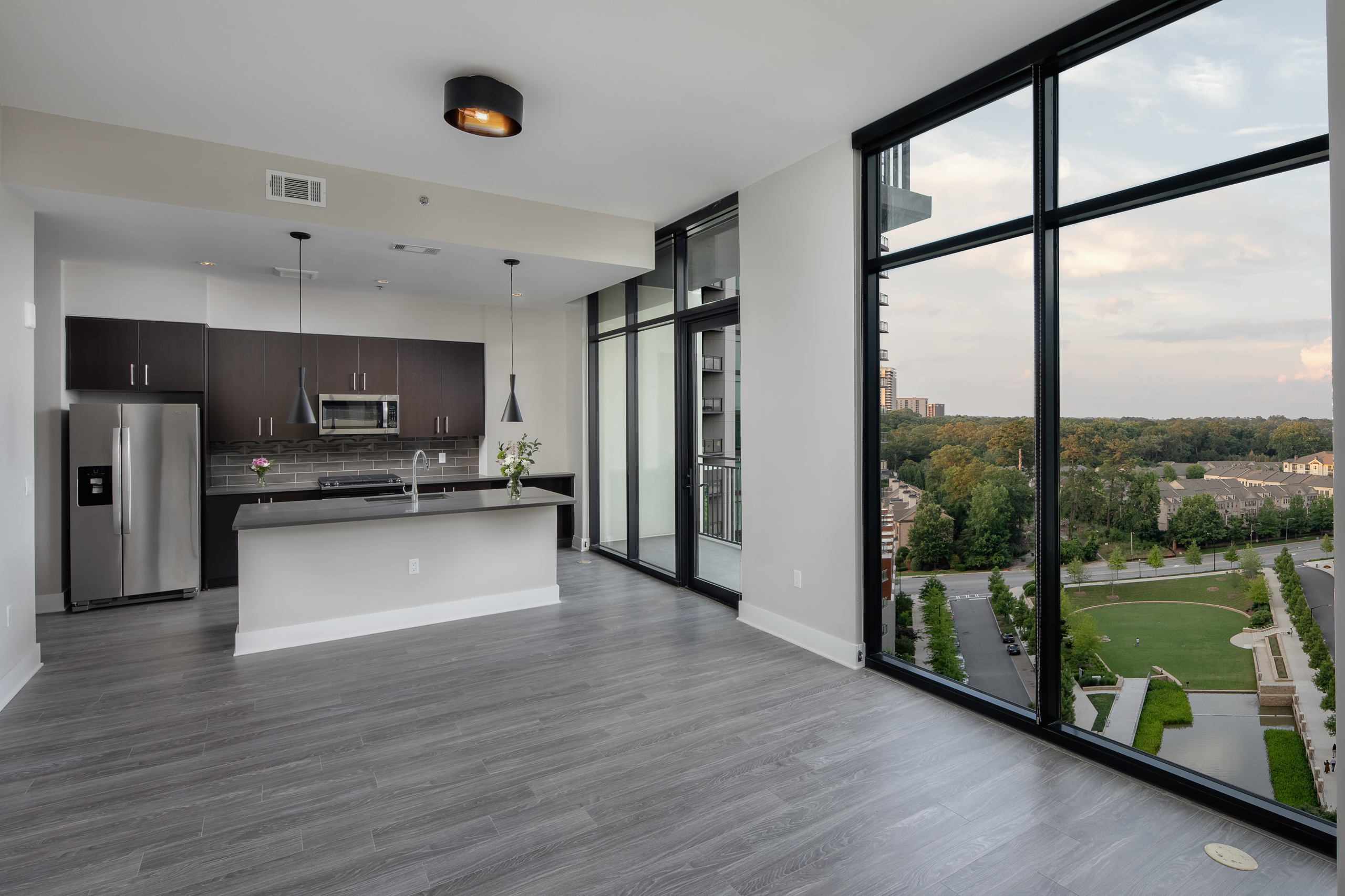 Studio, 1, 2 & 3 BR Apartments near Lenox Mall AMLI Lenox