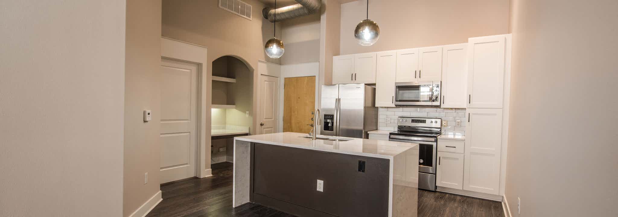 Las Colinas Apartments View Our Properties Amli Residential