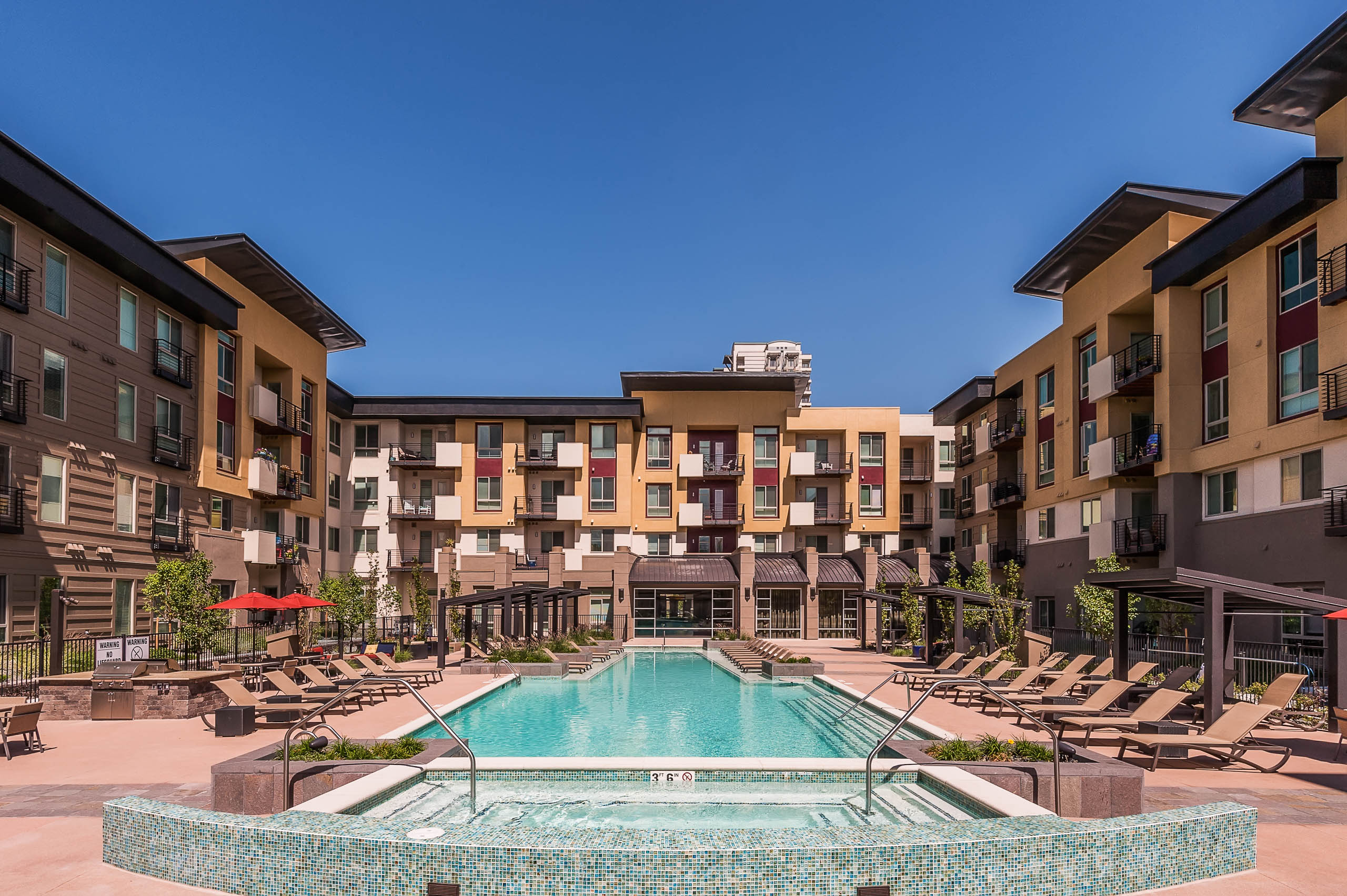 Cherry Creek Apartments | AMLI Cherry Creek