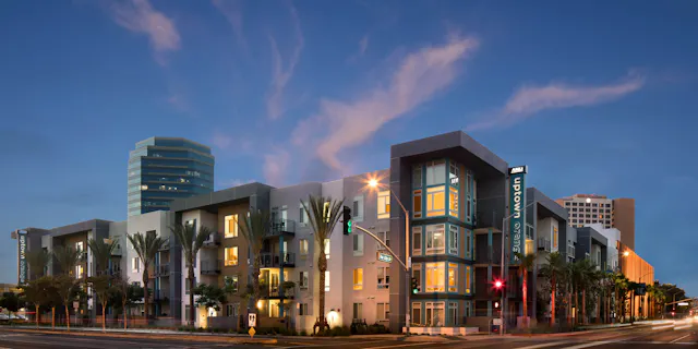Studio apartment at AMLI Uptown Orange in Orange, CA
