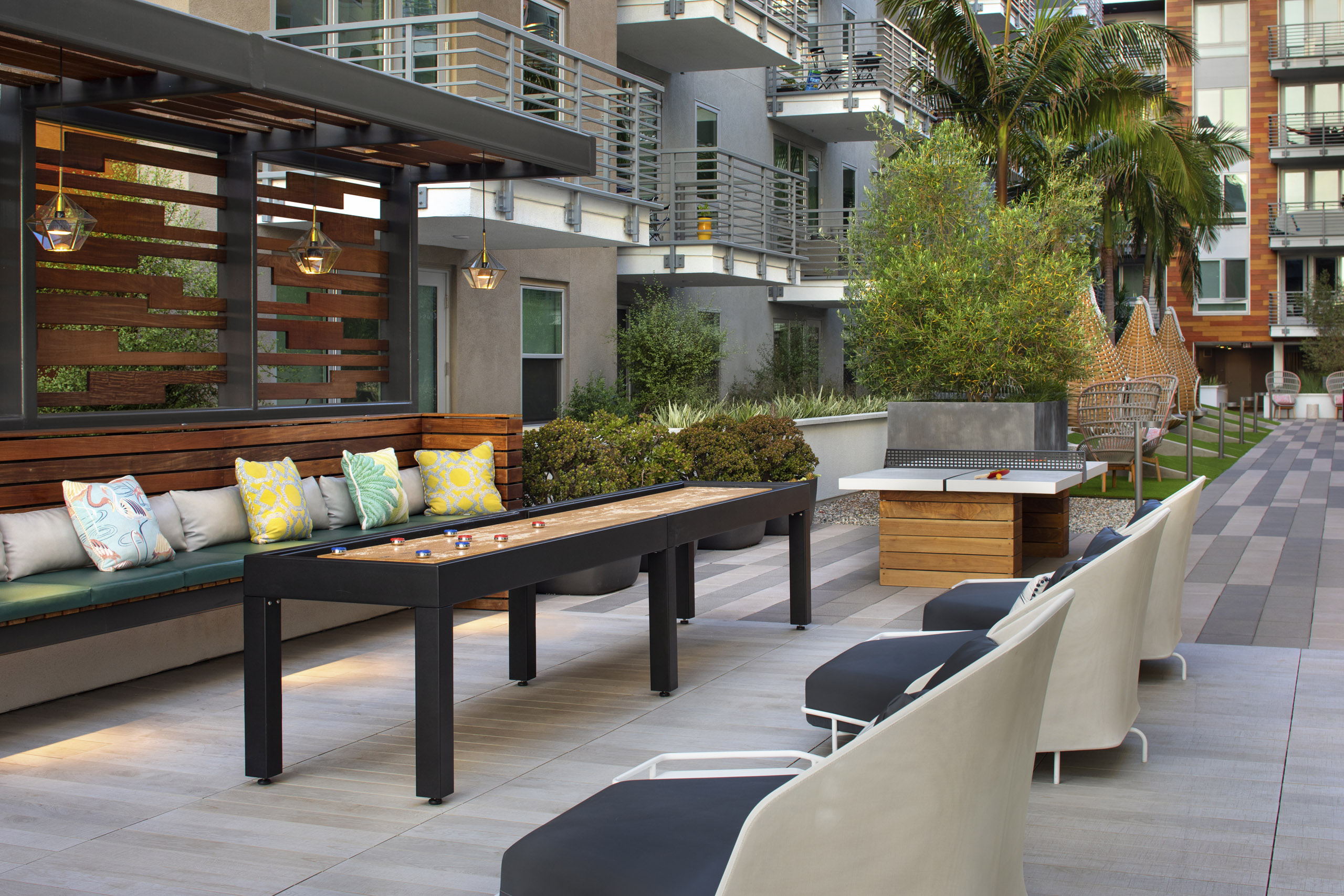 Luxury Apartments Long Beach Amenities AMLI Park Broadway