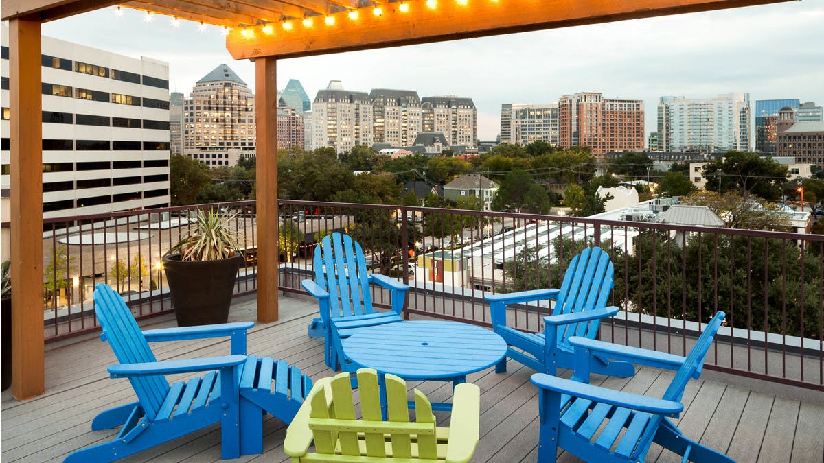 AMLI Apartment Lounge