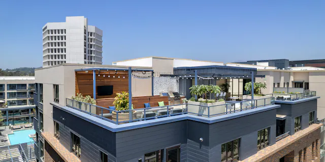 Studio apartment at AMLI Old Pasadena in Pasadena, CA