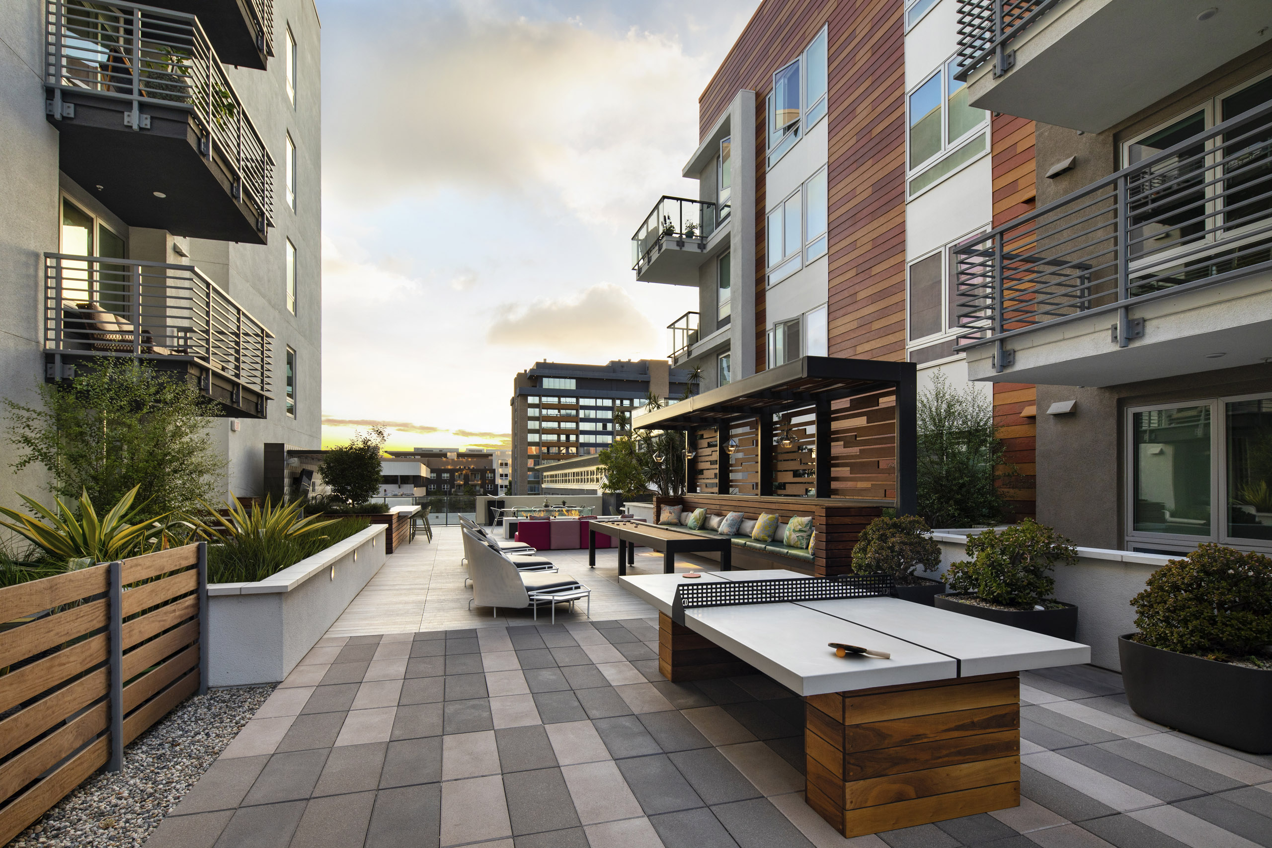 Downtown Long Beach Apartments | AMLI Park Broadway