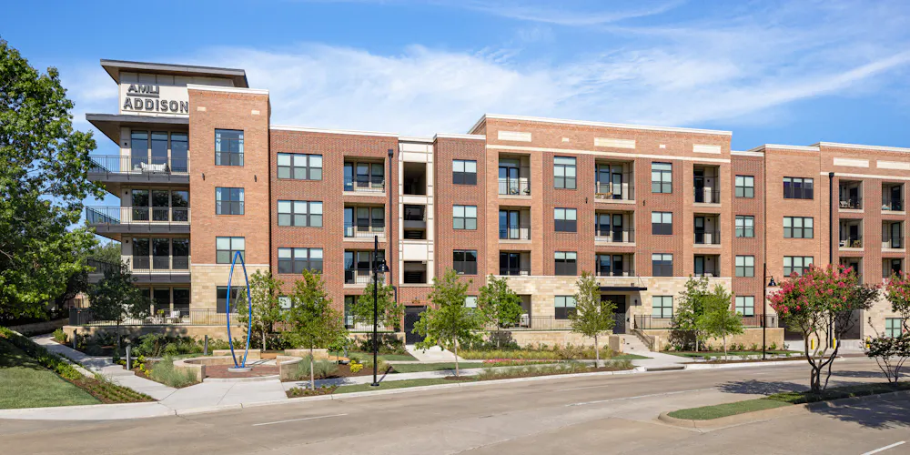 AMLI Addison in Addison, TX