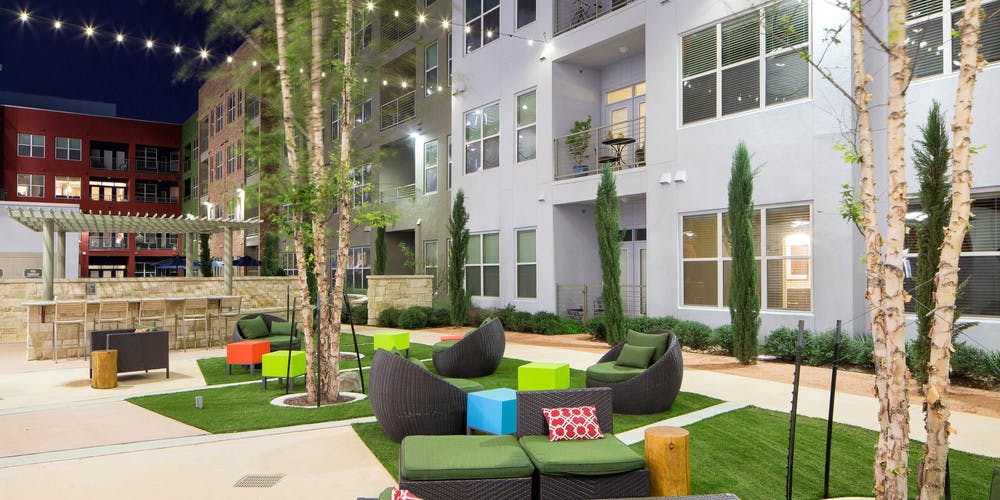 Luxury Apartments near Cherrywood, Austin AMLI at Mueller