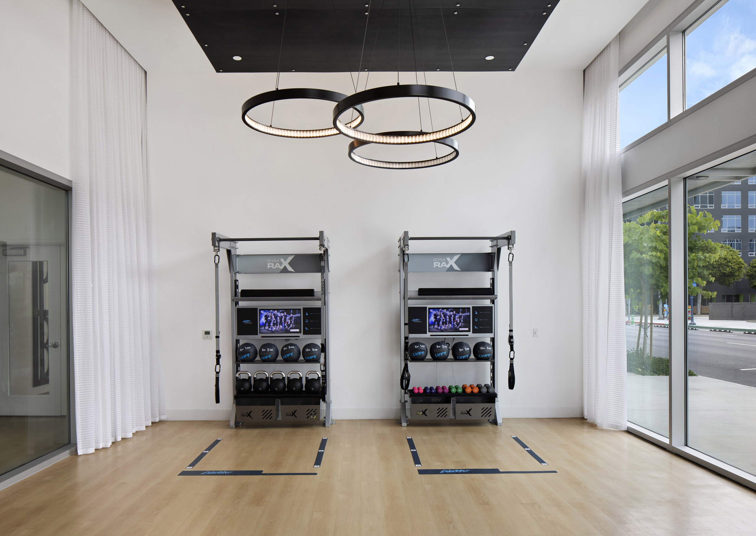 Downtown Long Beach Apartments | AMLI Park Broadway