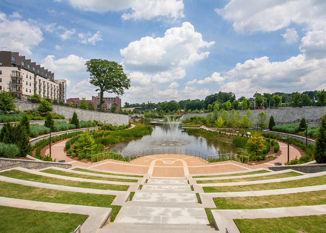 Exterior image of the direct access to Historic Fourth Ward Park, Atlanta Beltline & near Piedmont Park from AMLI Parktside