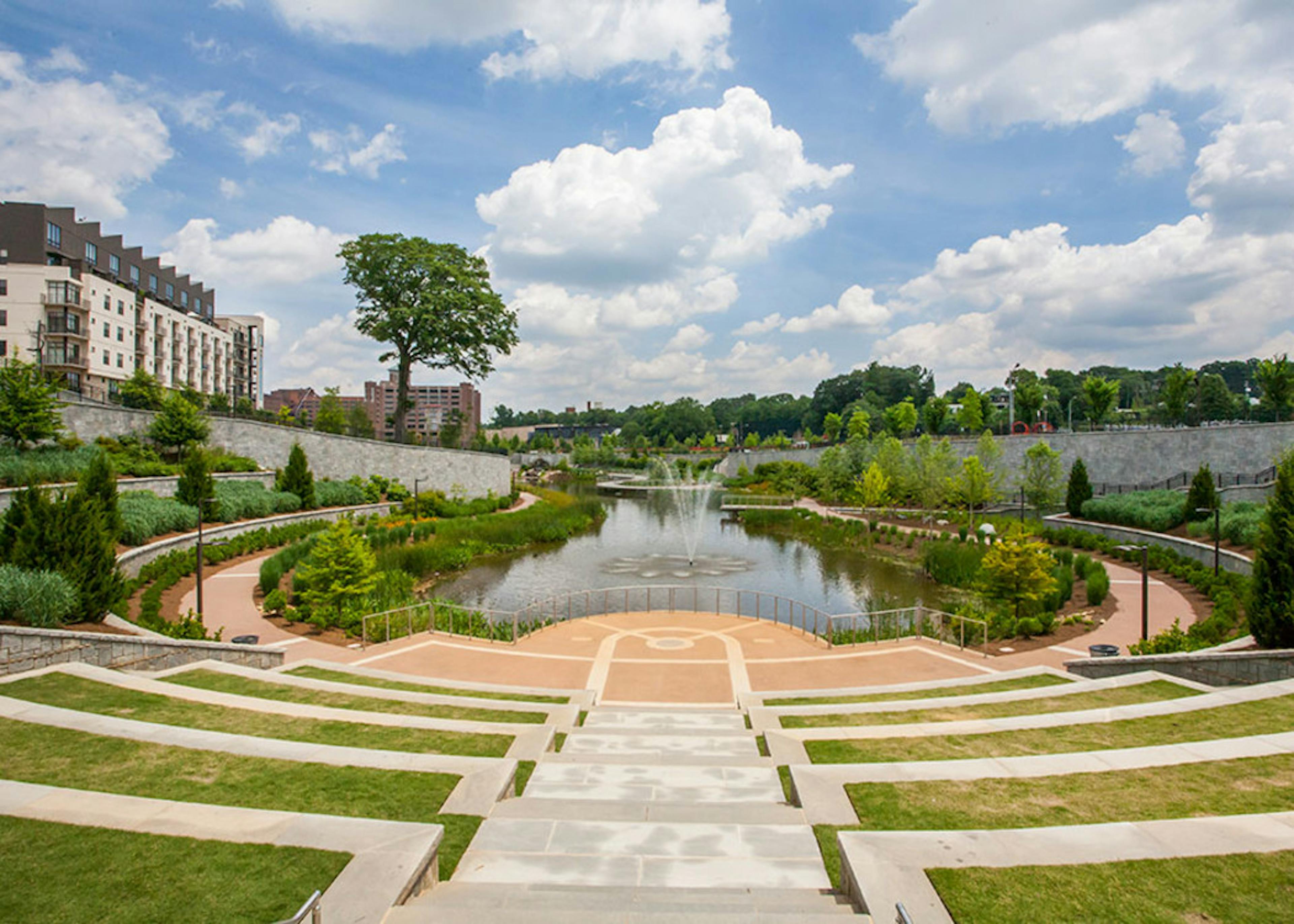 Exterior image of the direct access to Historic Fourth Ward Park, Atlanta Beltline & near Piedmont Park from AMLI Parktside