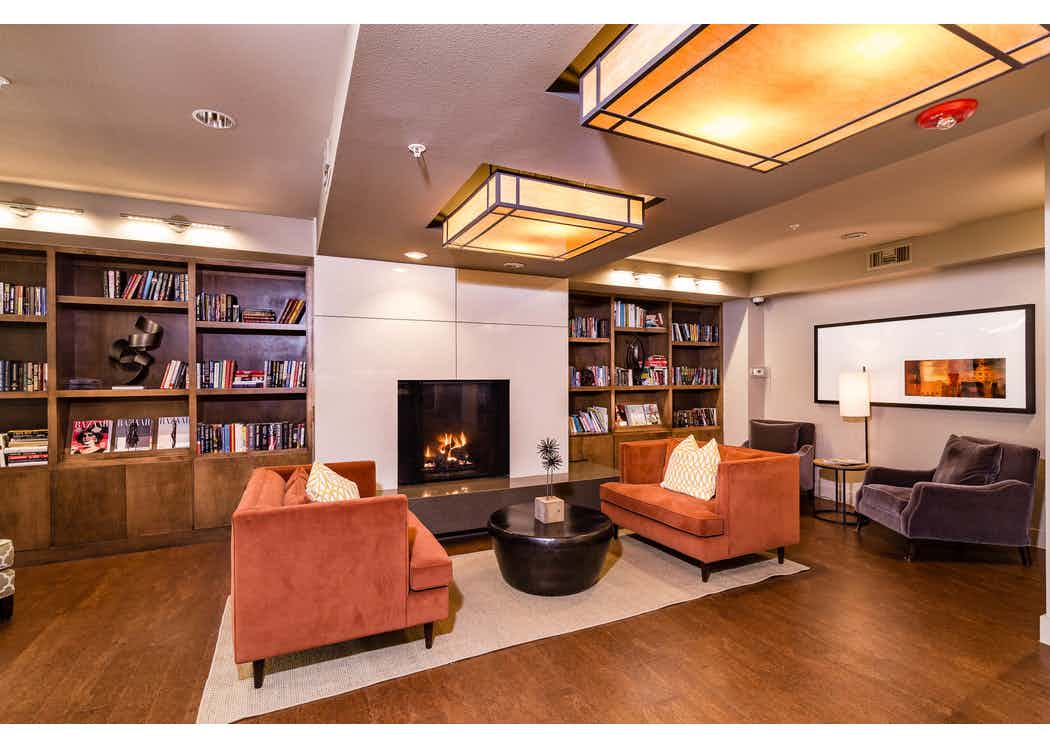 Lone Tree Luxury Apartment Amenities AMLI RidgeGate