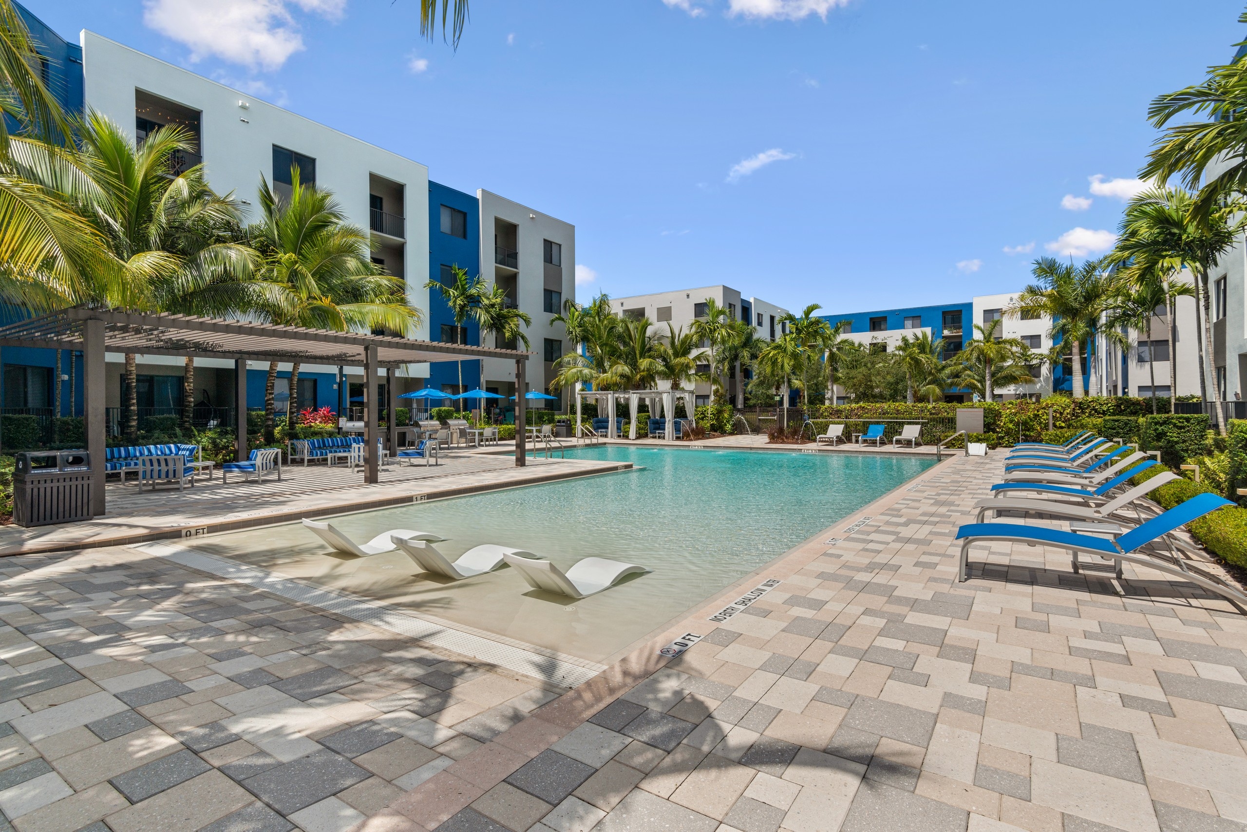 Luxury Apartments in Doral FL Amenities AMLI 8800