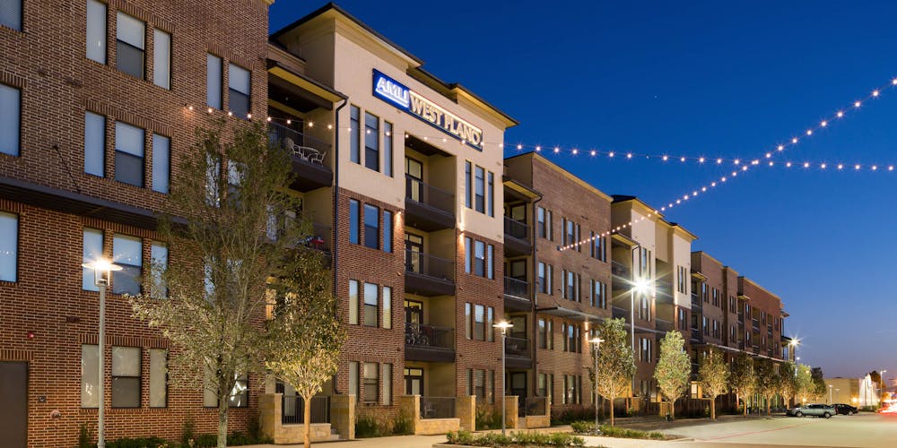 Contact Us for Tours, Inquiries & More | AMLI West Plano
