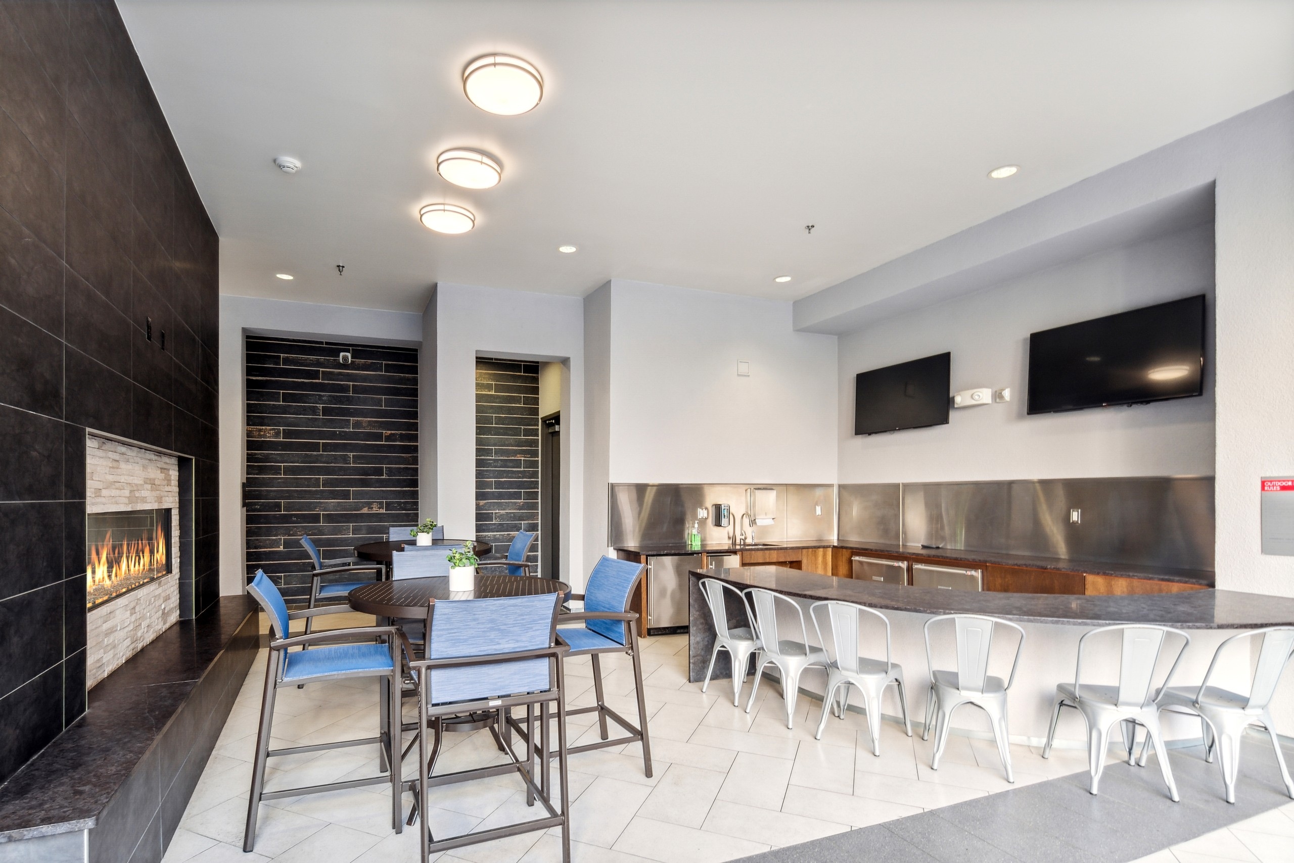 Pet Friendly Denargo Apartments AMLI Denargo Market