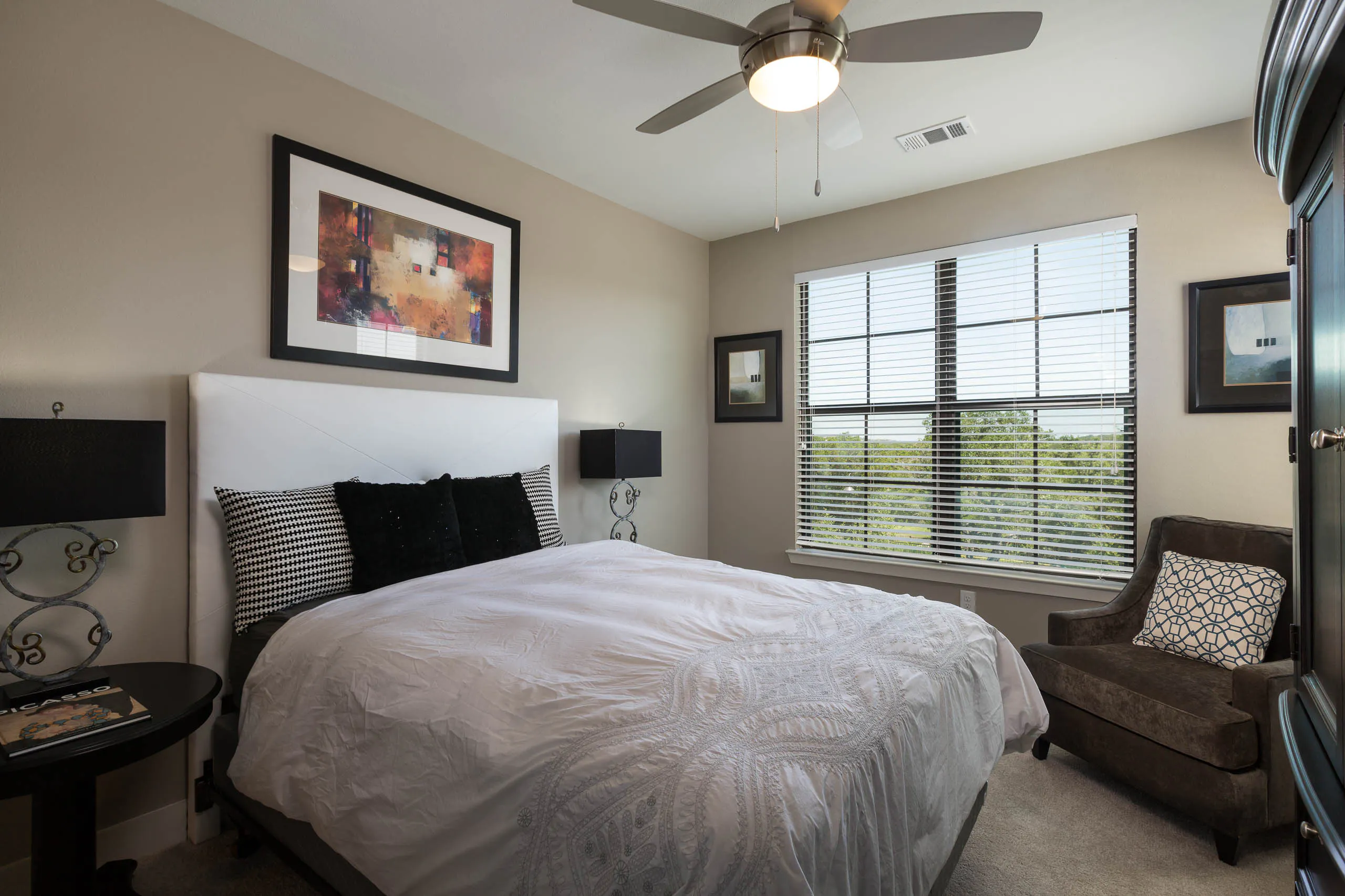 AMLI Covered Bridge bedroom interior - Austin, TX