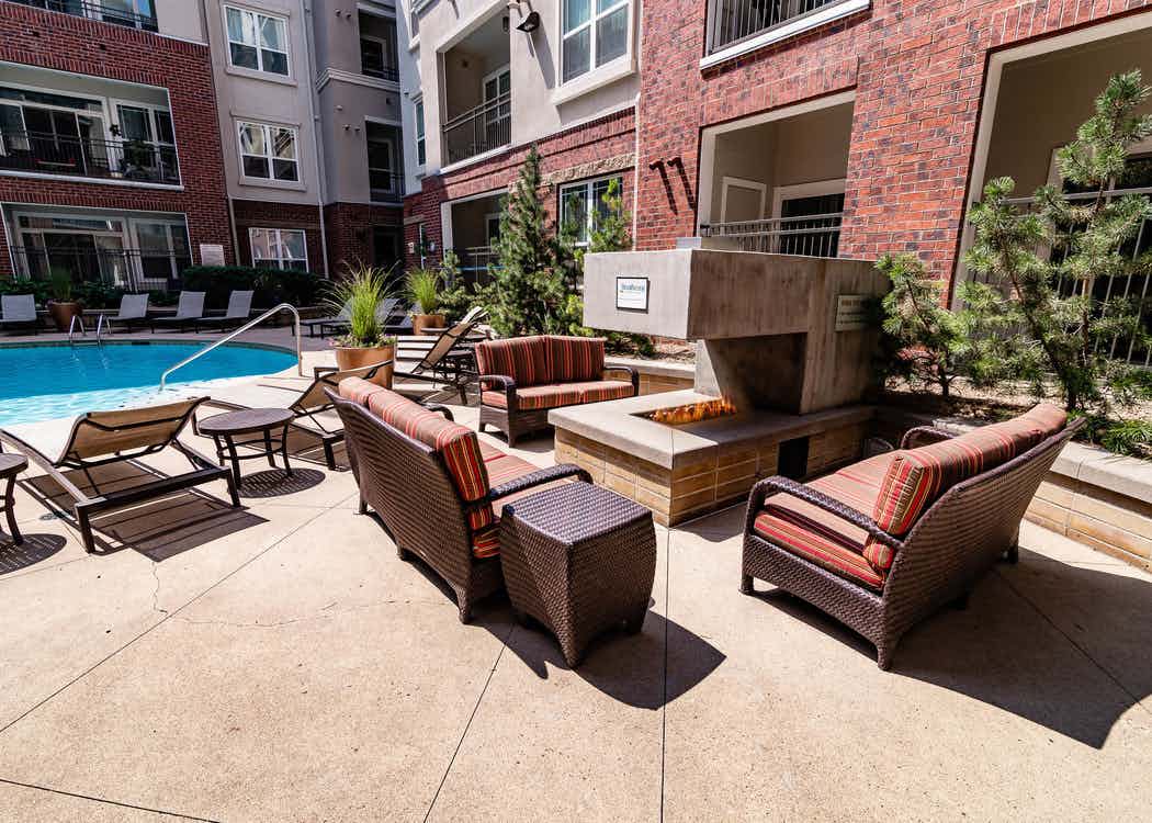 Luxury Uptown Denver Apartment Amenities AMLI Park Avenue