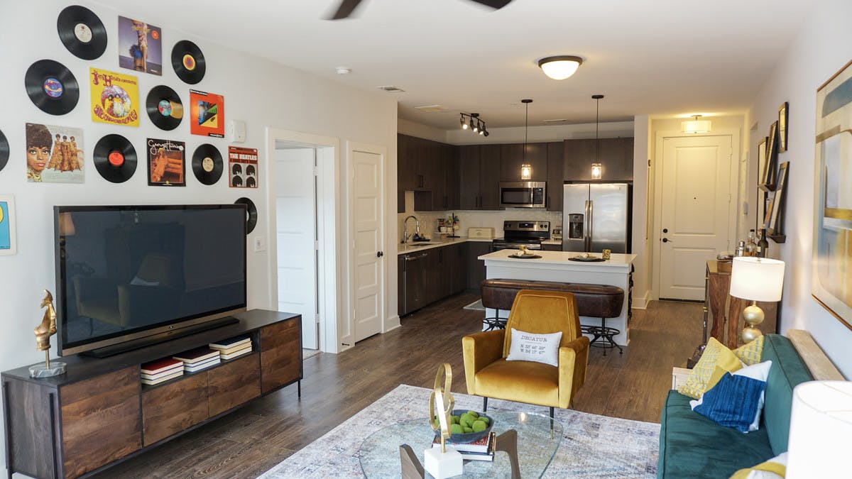 AMLI Apartment Lounge