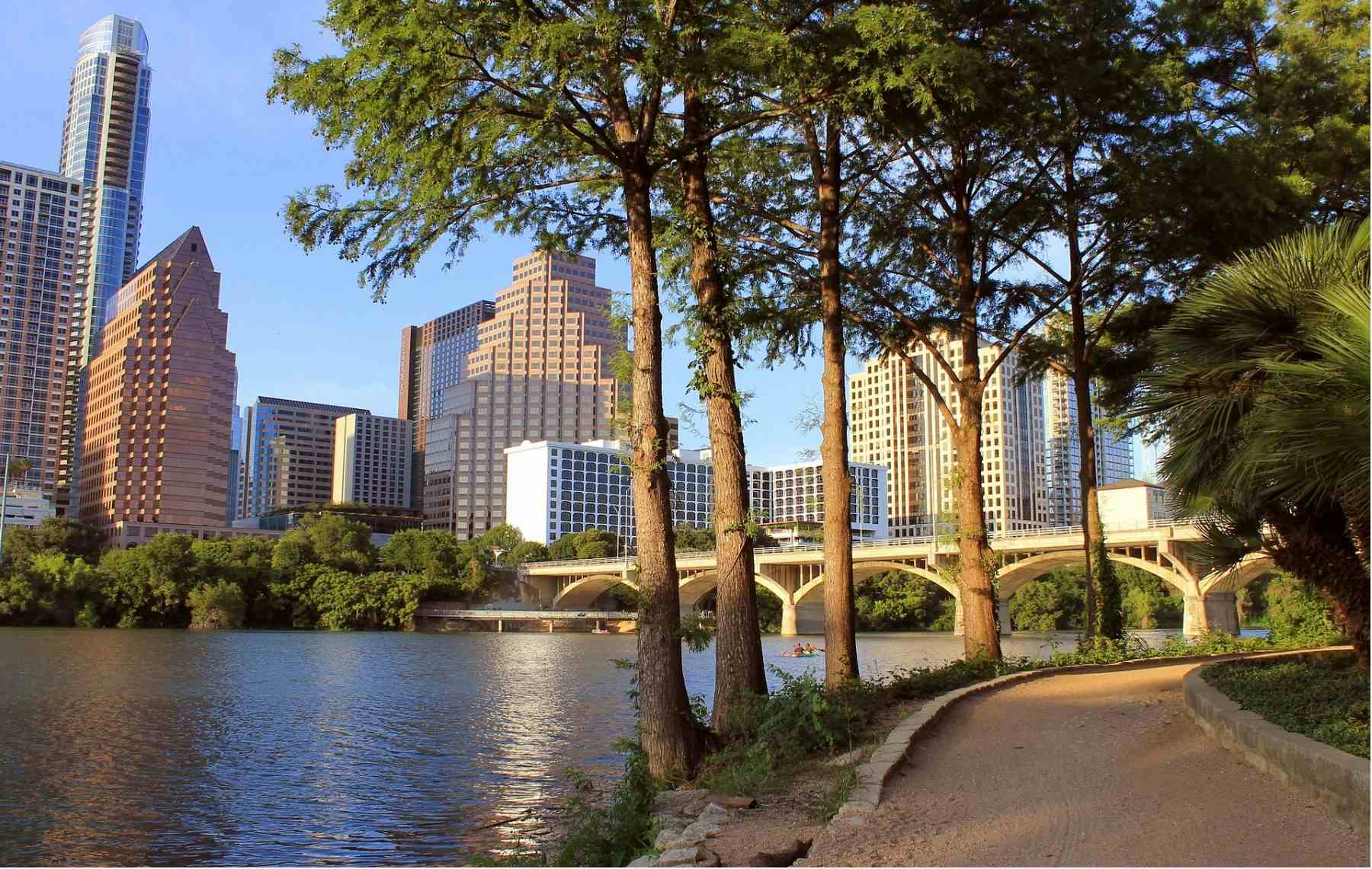 Shore of Lady Bird Lake in the city