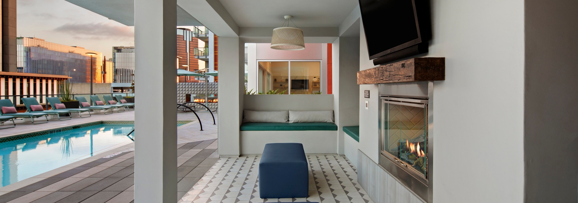 AMLI Park Broadway | Luxury Apartments in Long Beach CA