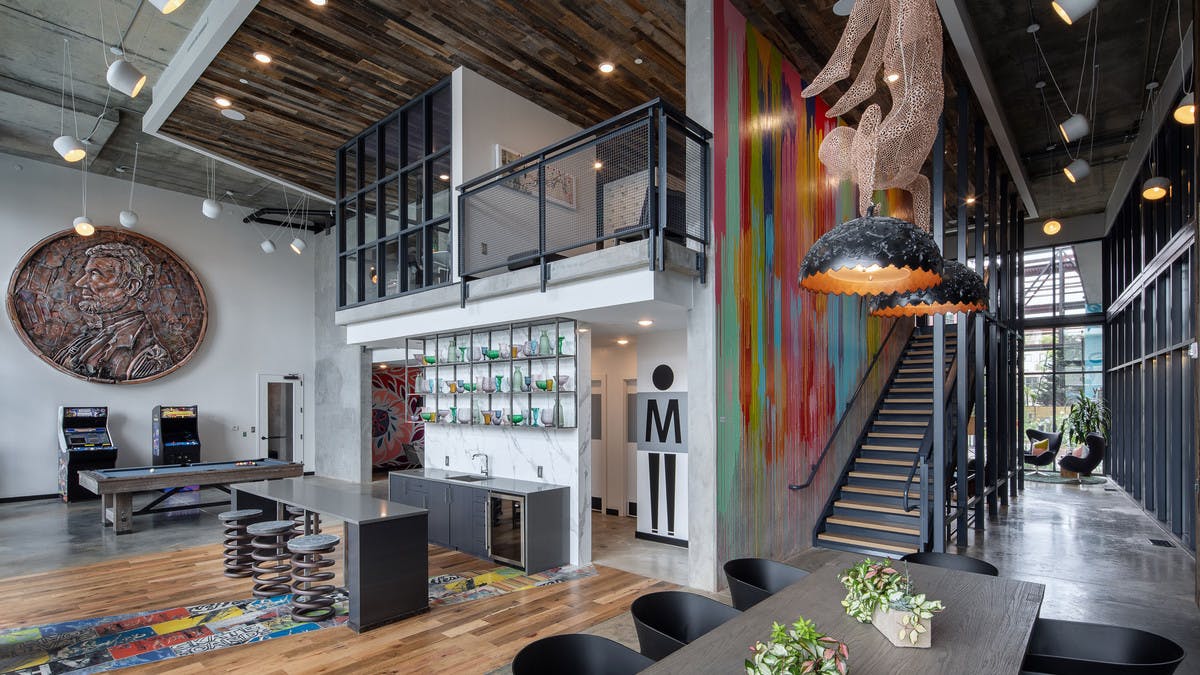 AMLI Apartment Lounge