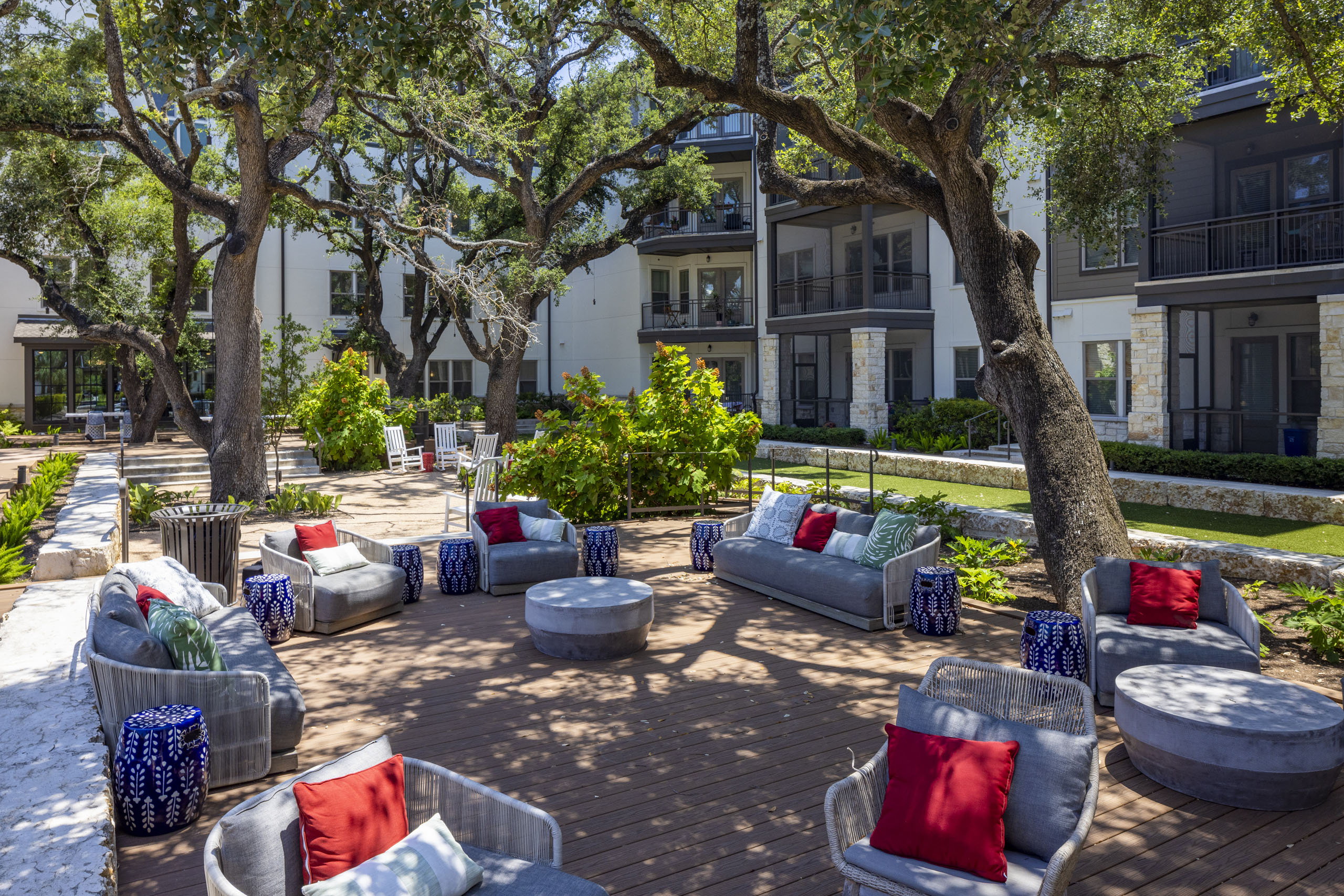 Apartments with Fenced Yards in Austin TX AMLI Lakeline