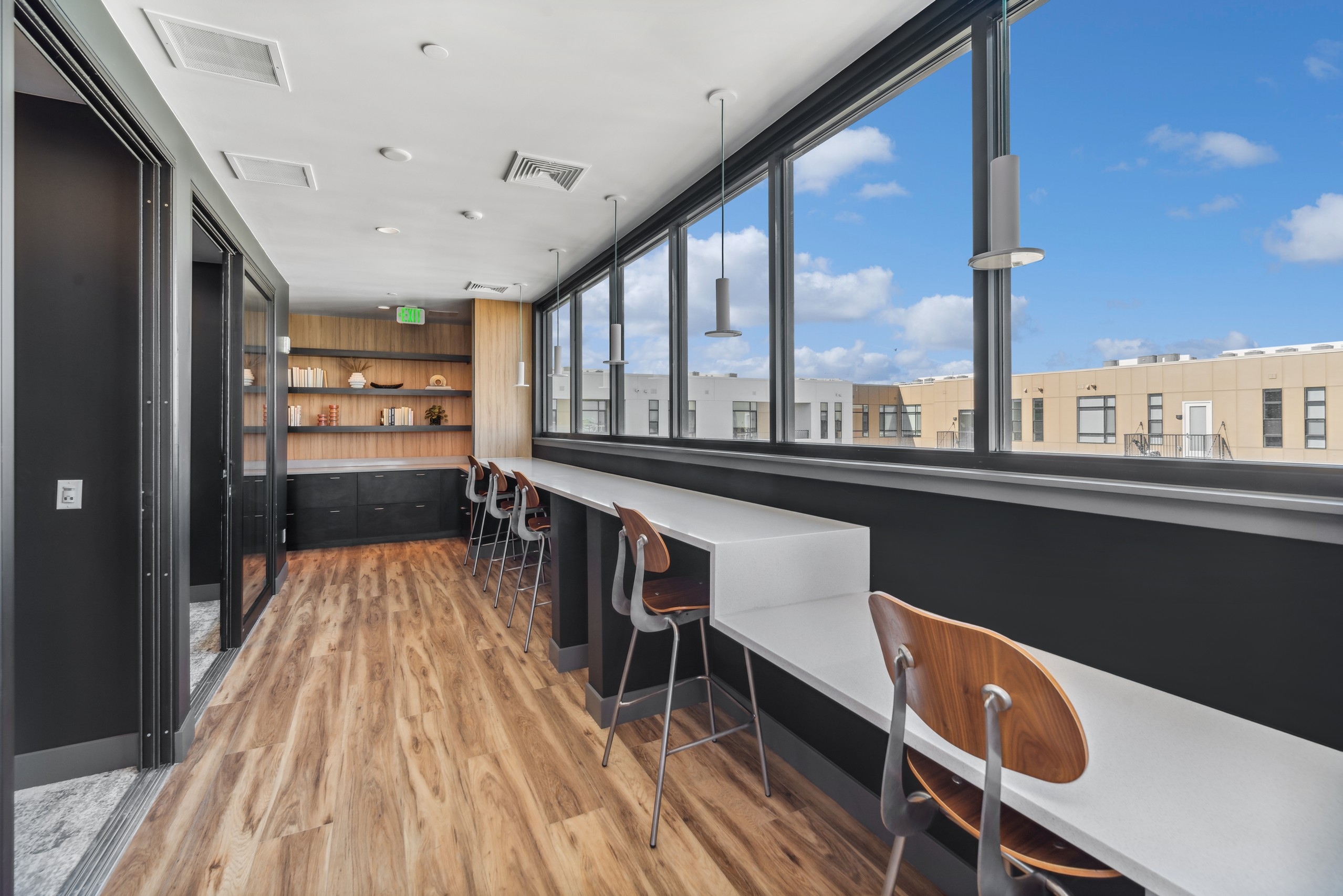 AMLI Broadway Park | Baker Neighborhood Denver Apartments