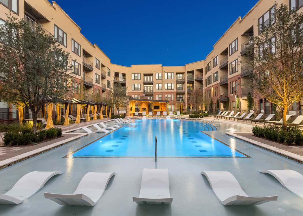 Luxury Apartments Plano Amenities AMLI West Plano