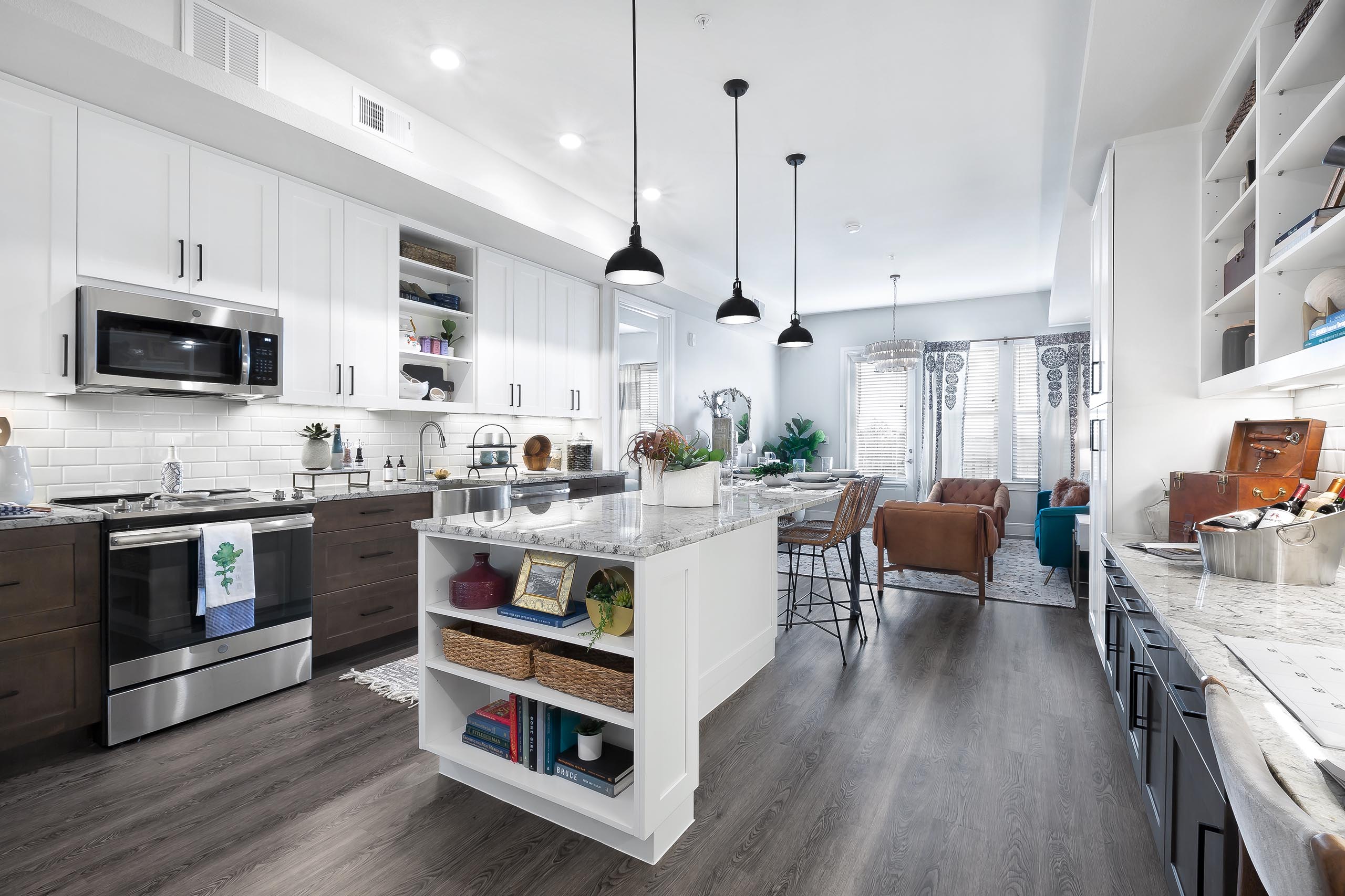 Apartments with Fenced Yards in Austin TX AMLI Lakeline