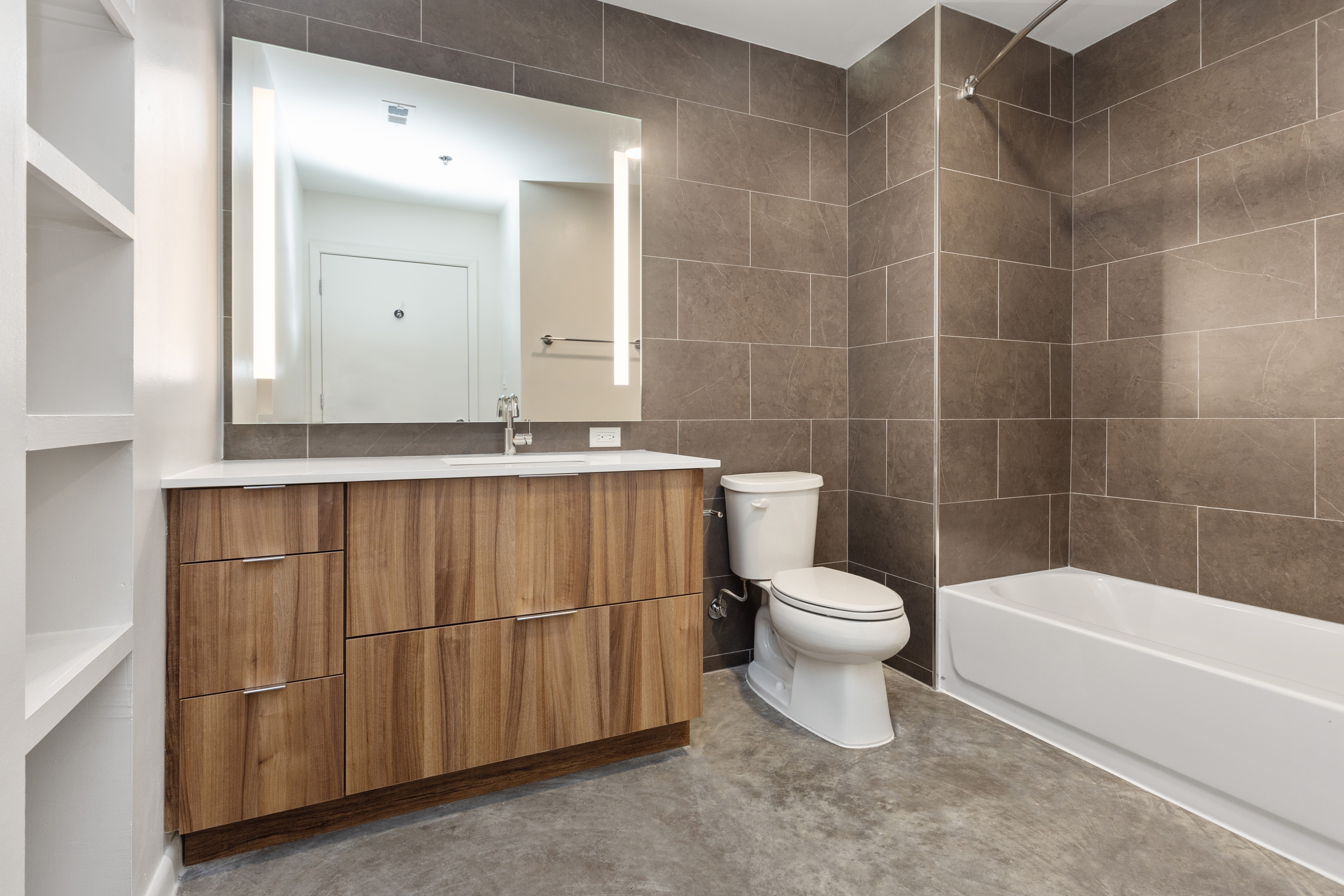 Luxury Austin 2nd St District Apartments | AMLI on 2ND