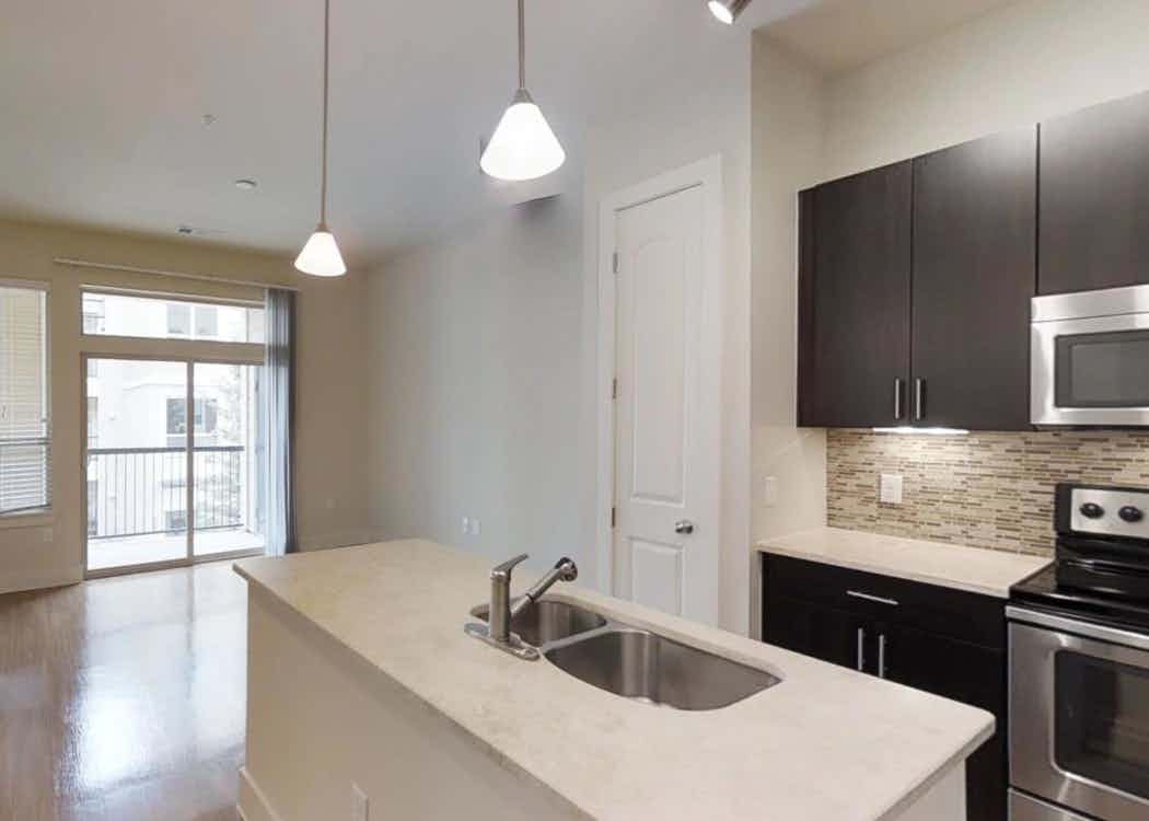 Lone Tree Luxury Apartment Amenities AMLI RidgeGate