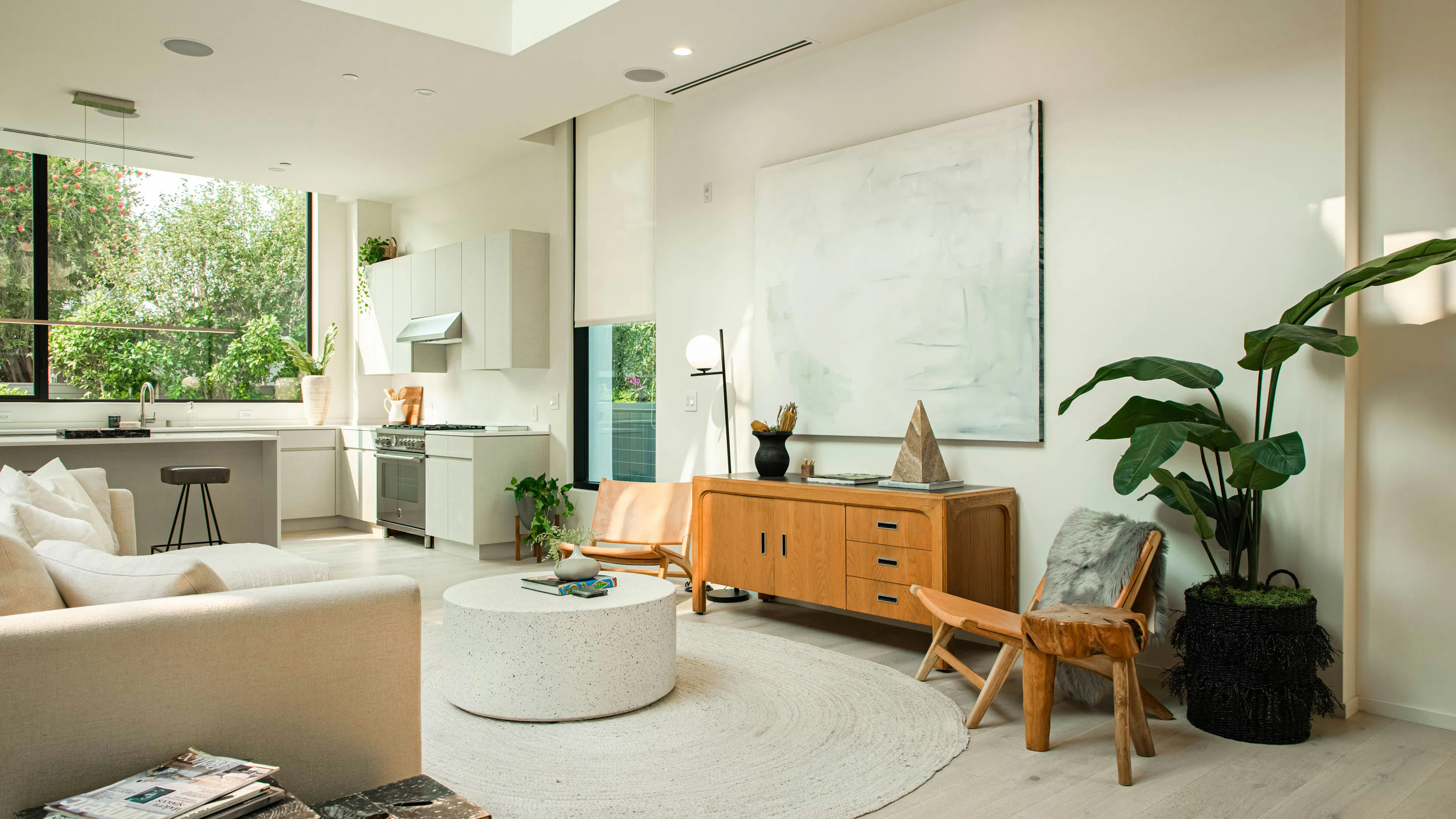 A modern a nd luxury apartment interior decorated with minimalist art deco interior accents