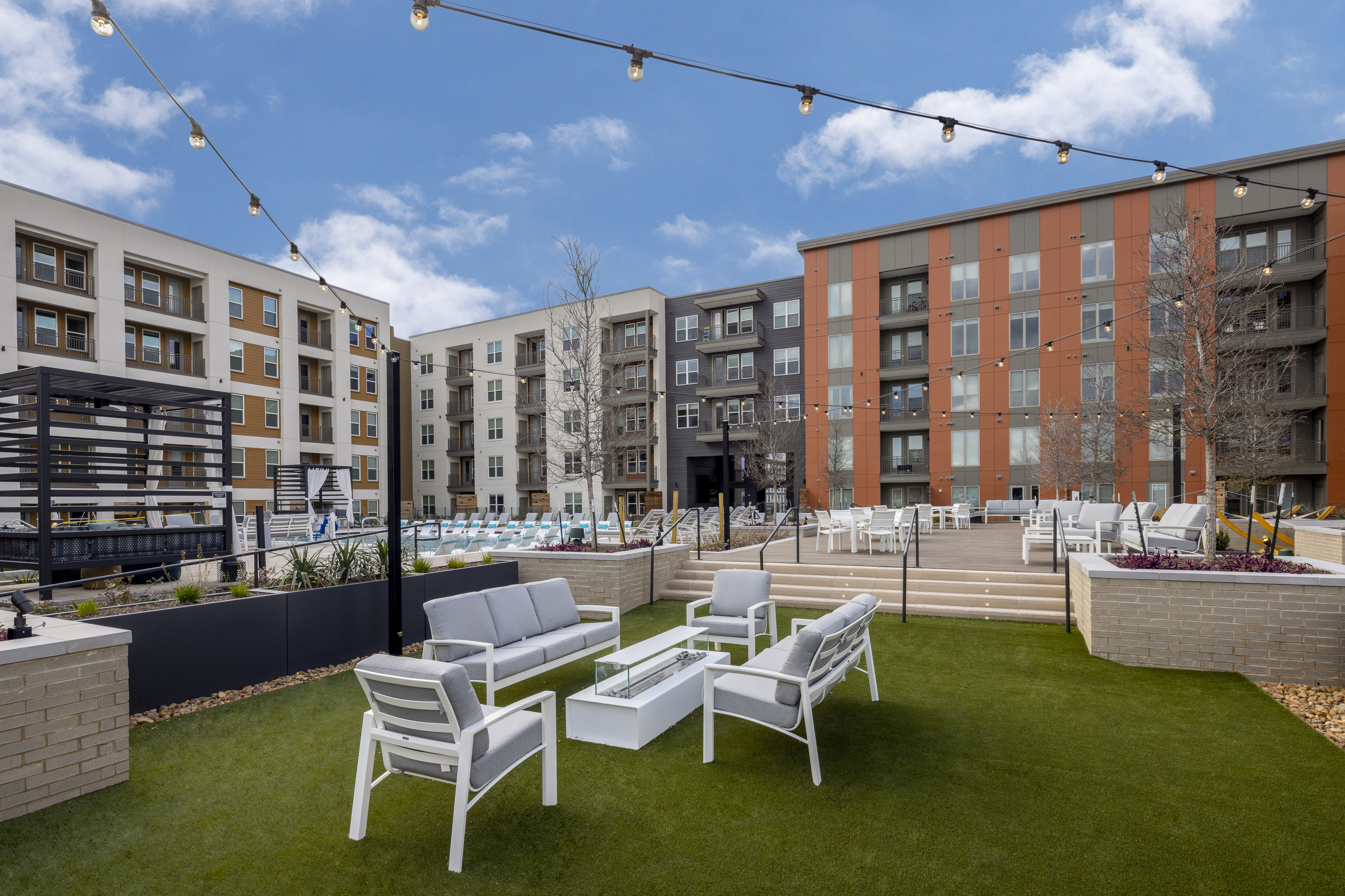 New Luxury Apartments in Mueller AMLI Branch Park