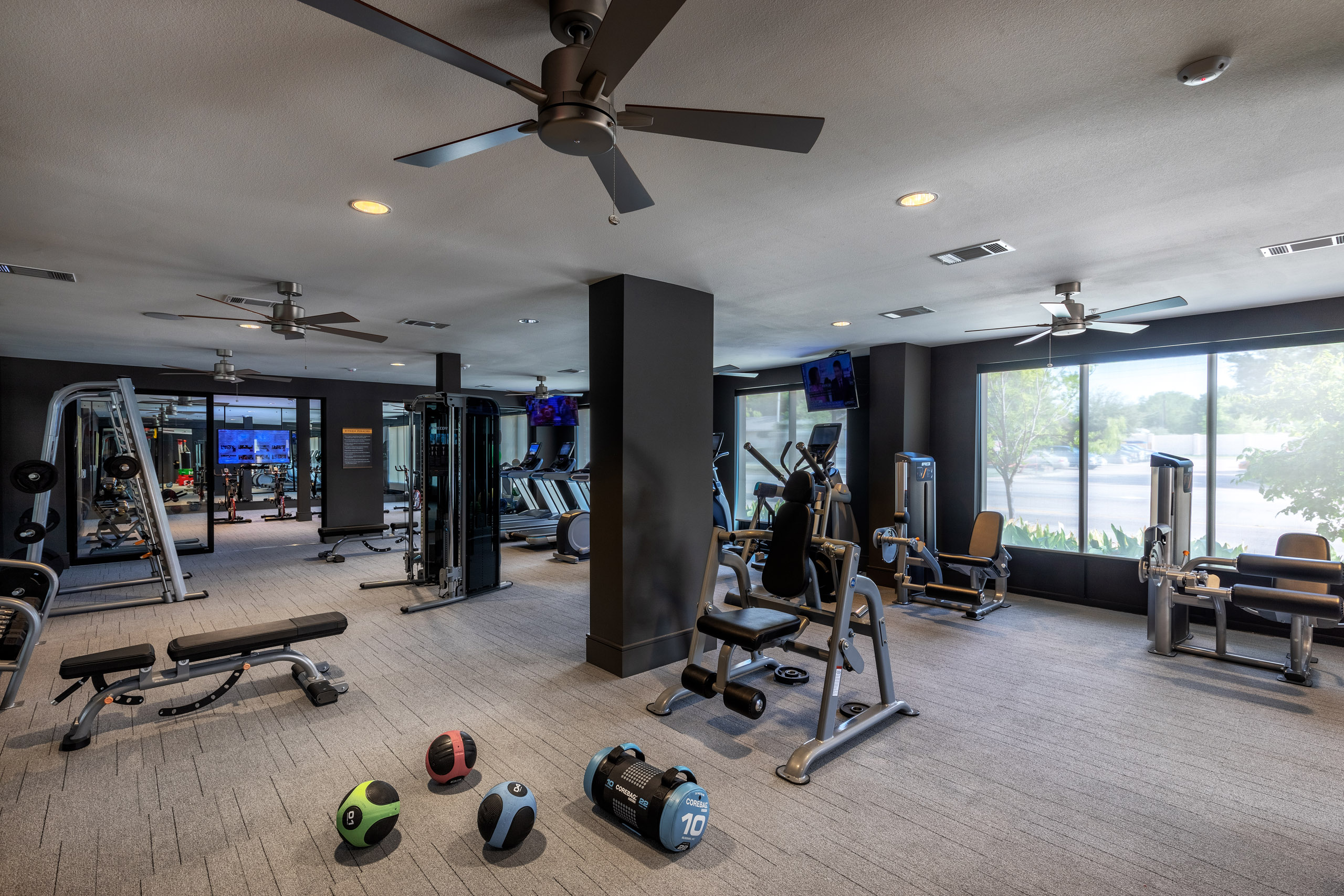 Grapevine Luxury Apartments Amenities AMLI Grapevine