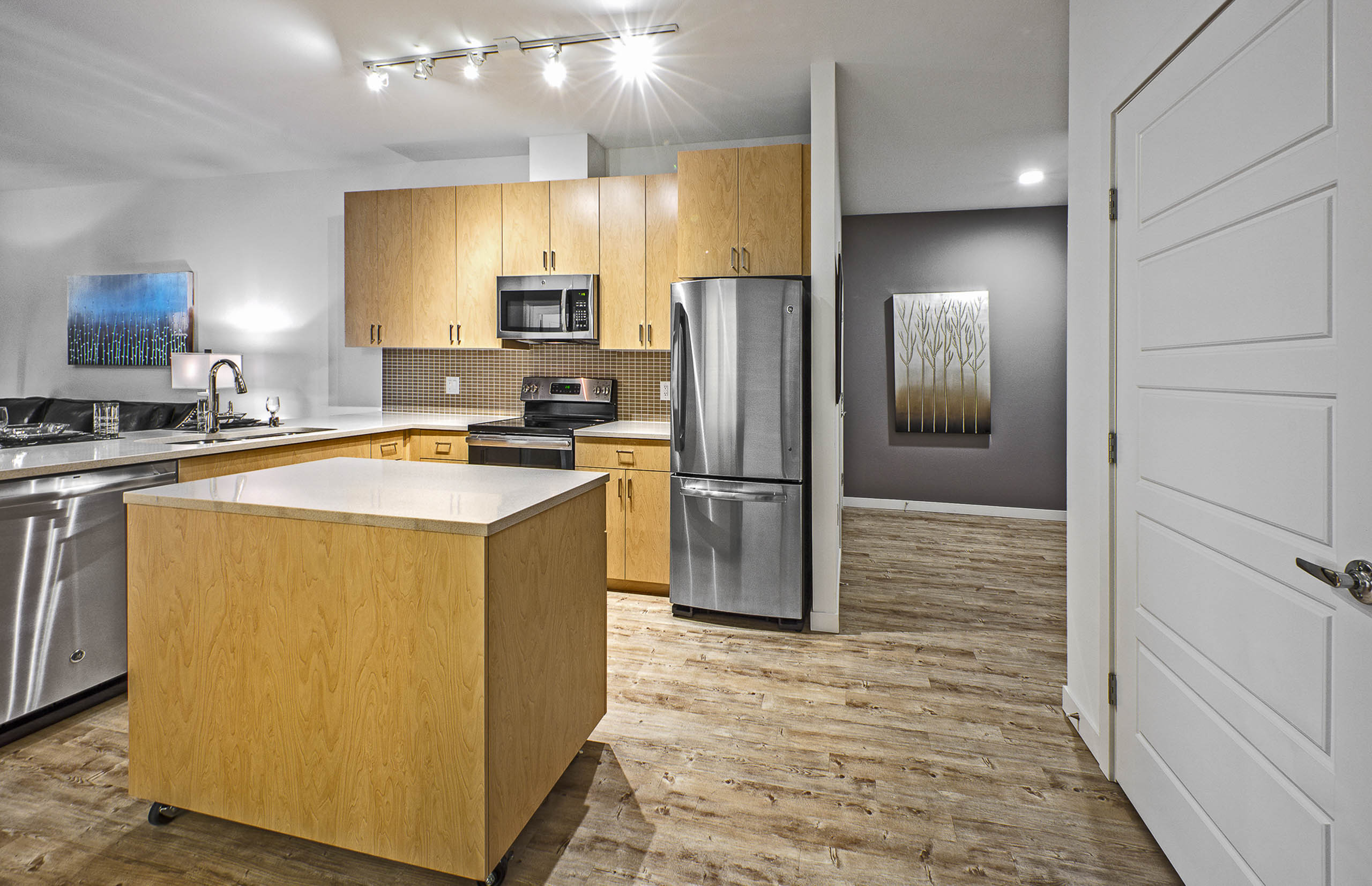 Wallingford Studio, 1 & 2 BR Apartments AMLI Wallingford