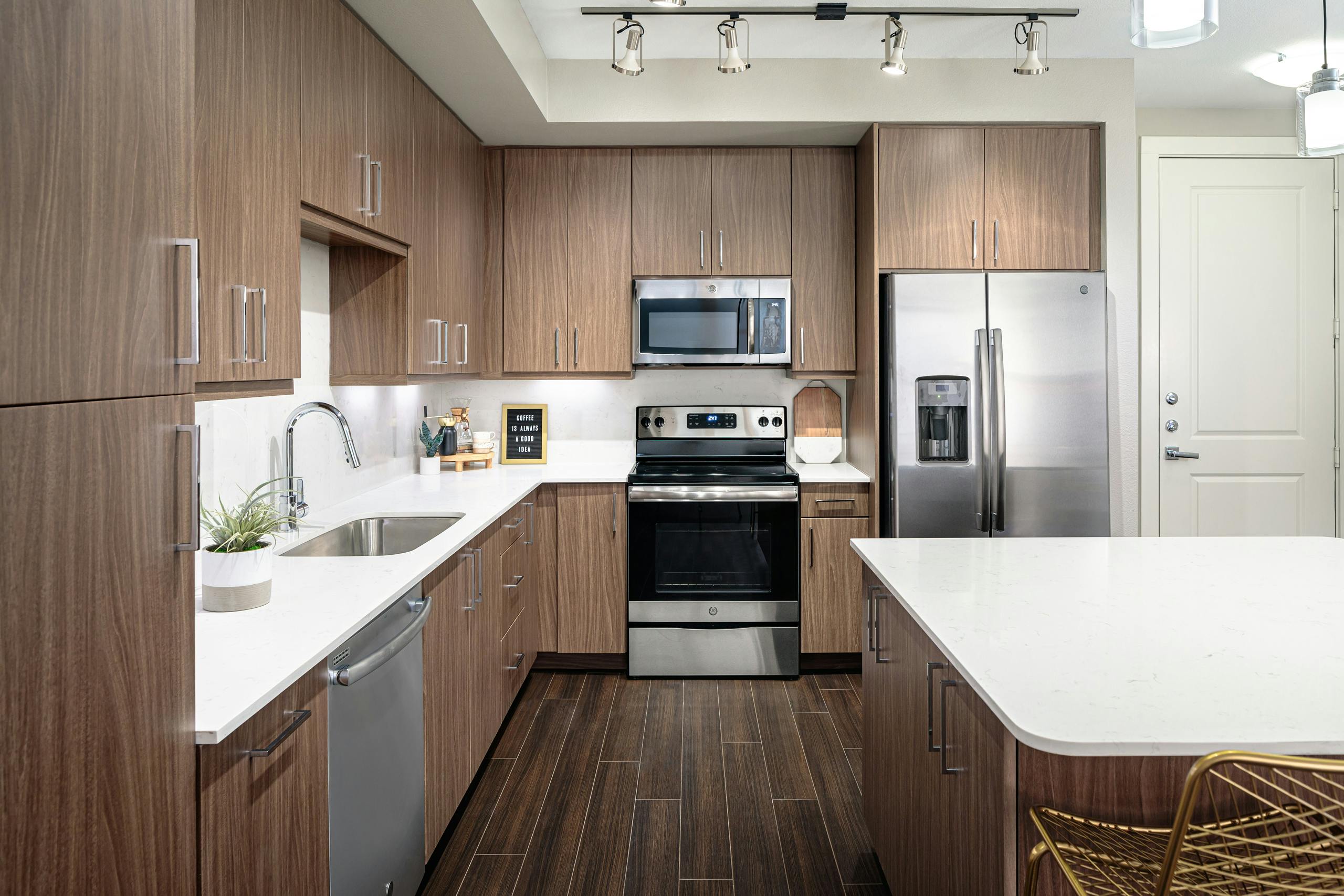 Studio, 1 & 2 BR Addison Apartments AMLI Addison