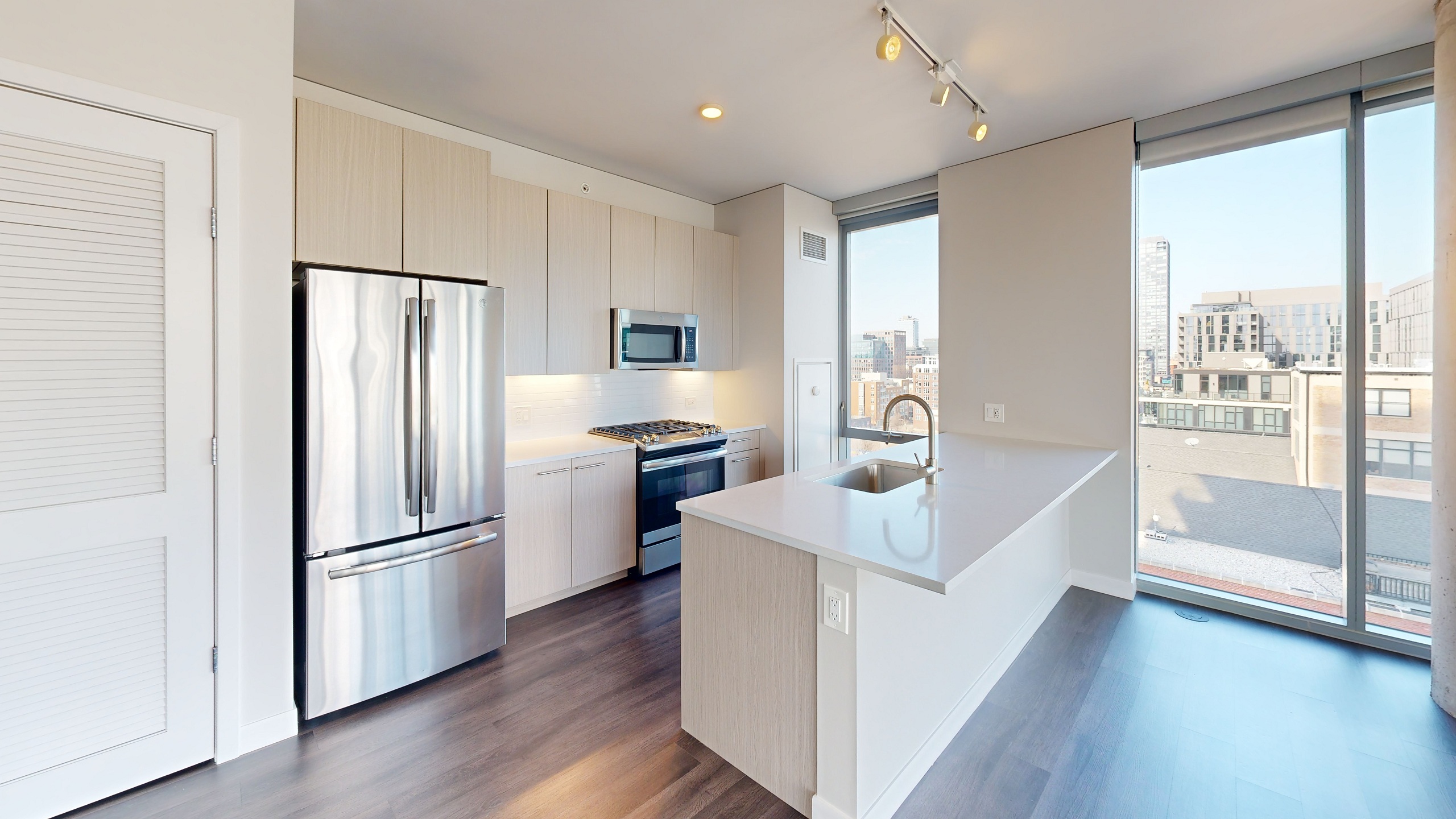 Luxury Apartment Amenities | AMLI West Loop