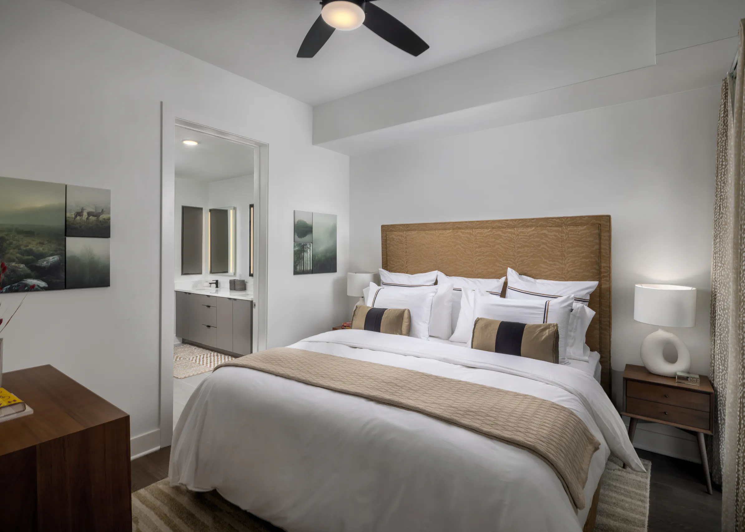 Bedroom with en suite bathroom
