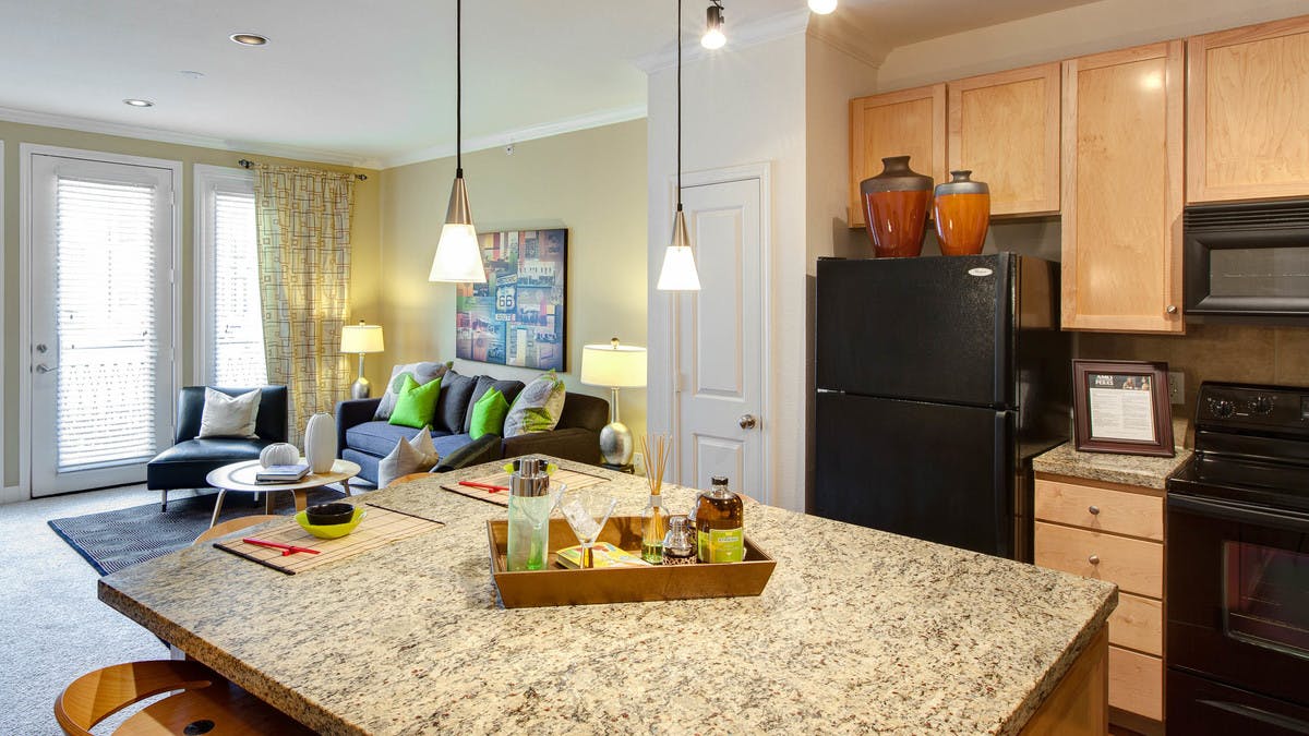 AMLI Apartment Lounge