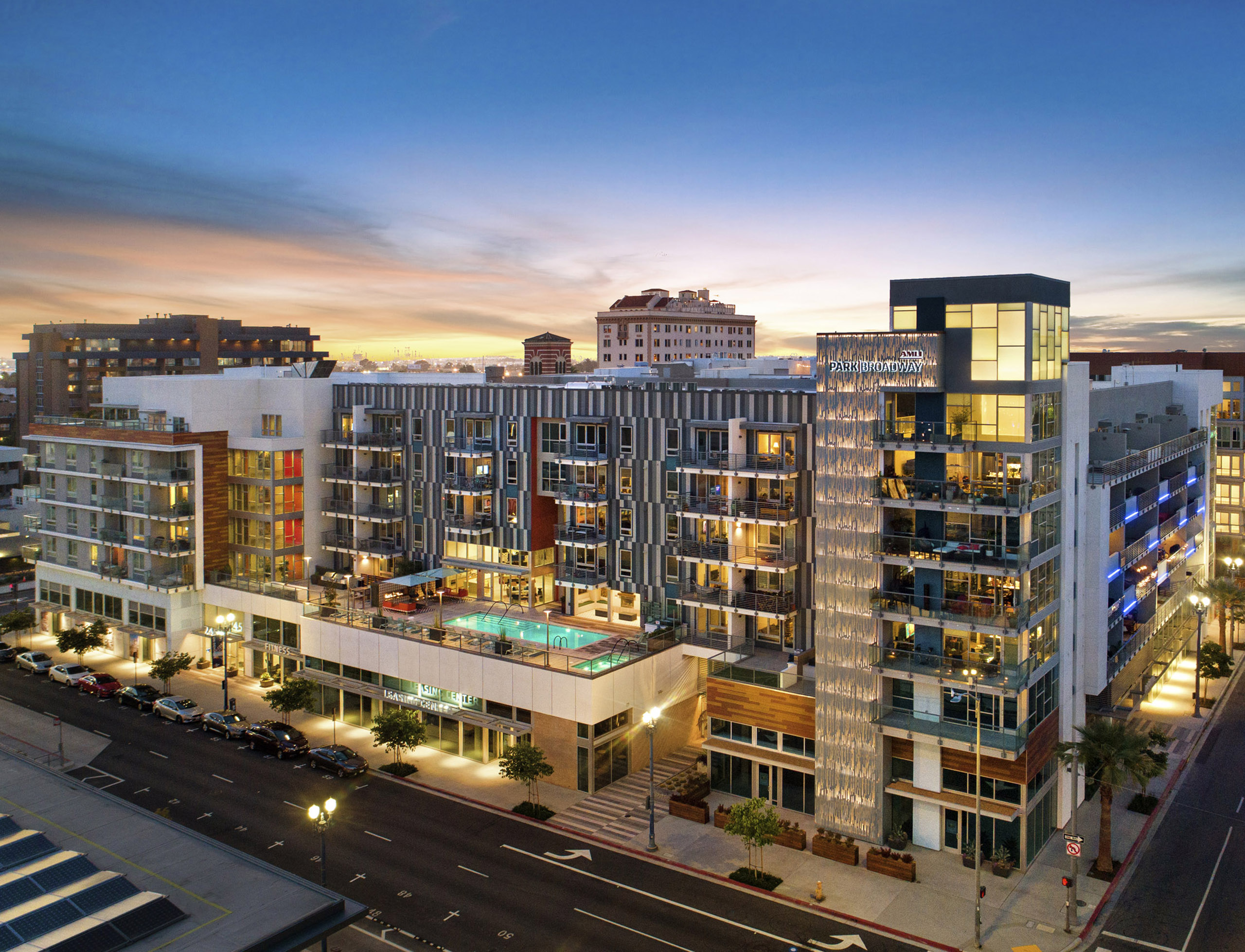AMLI Park Broadway | Luxury Apartments in Long Beach CA