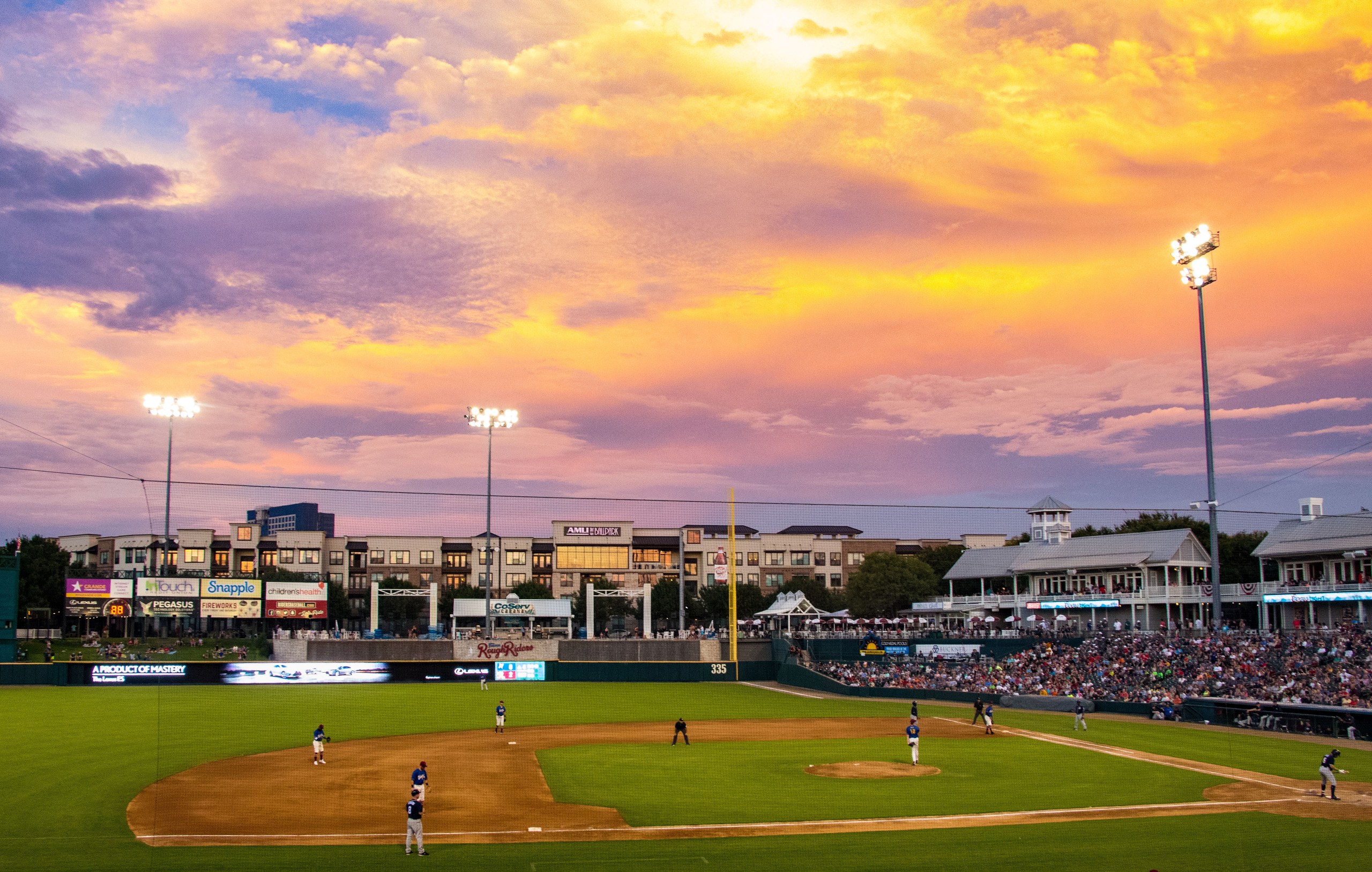 Luxury Apartments near Legacy West | AMLI at the Ballpark