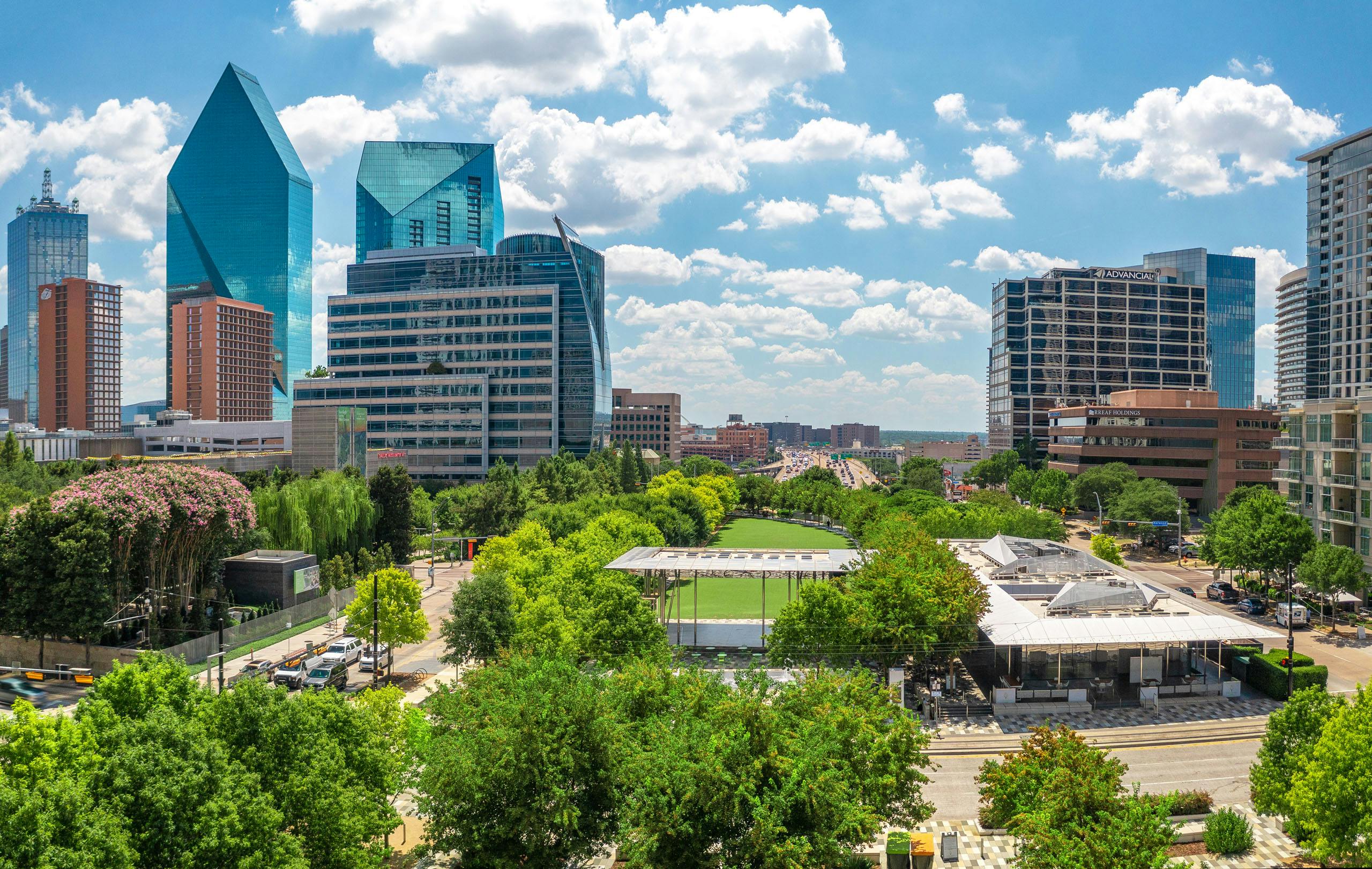 Dallas Arts District Apartments Downtown AMLI Fountain Place
