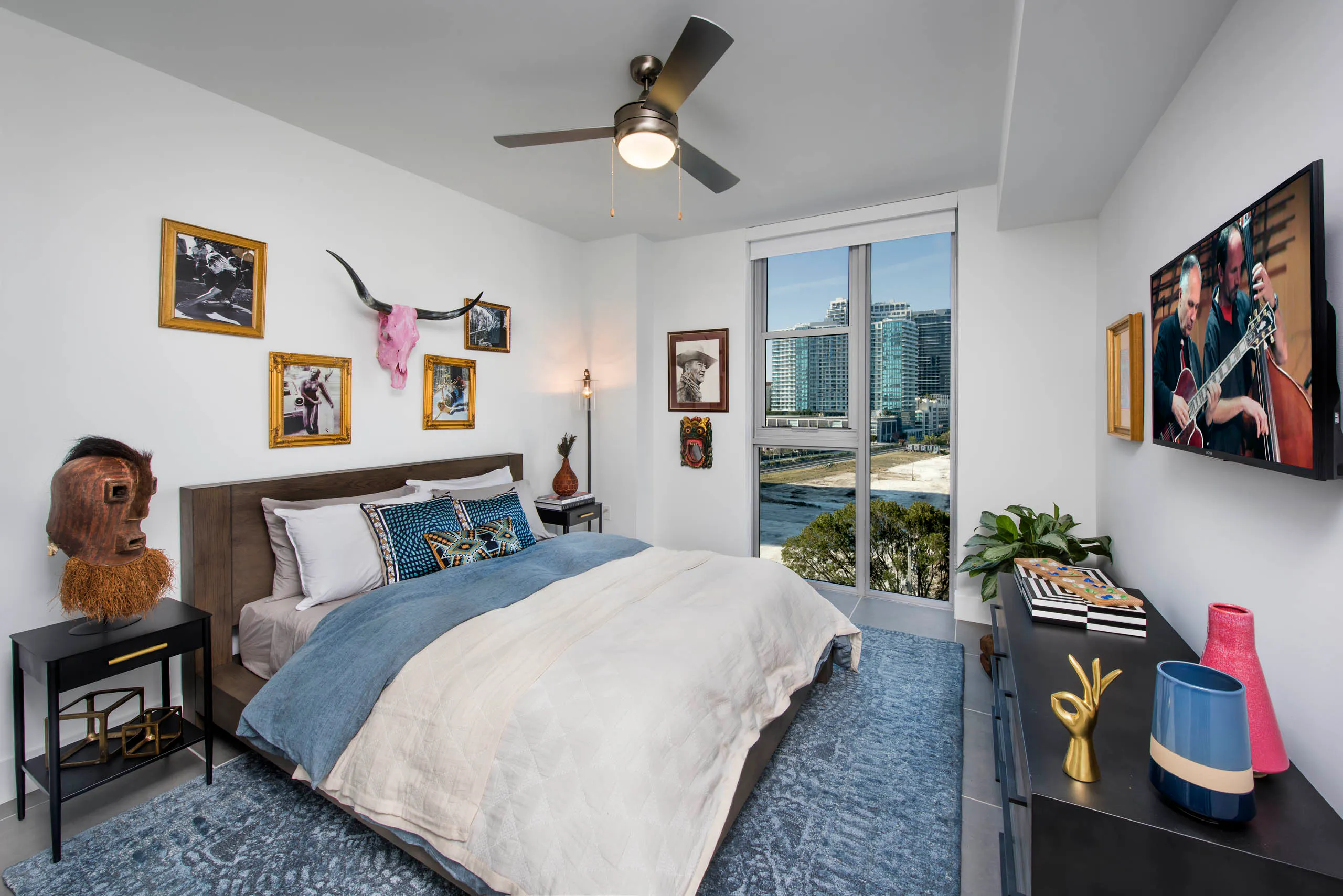 AMLI Midtown 29 apartment bedroom - Miami, FL