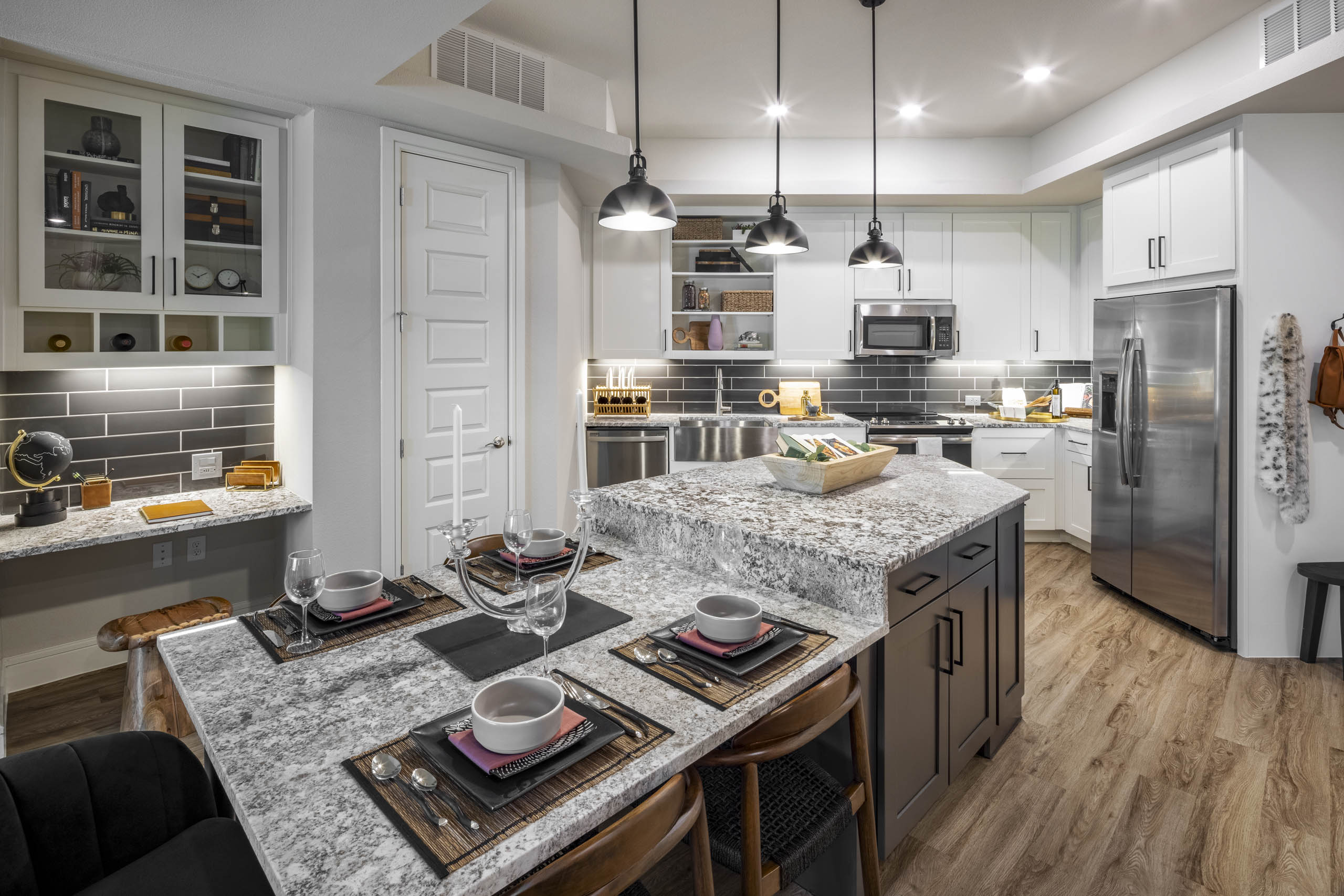 Apartments with Fenced Yards in Austin TX AMLI Lakeline