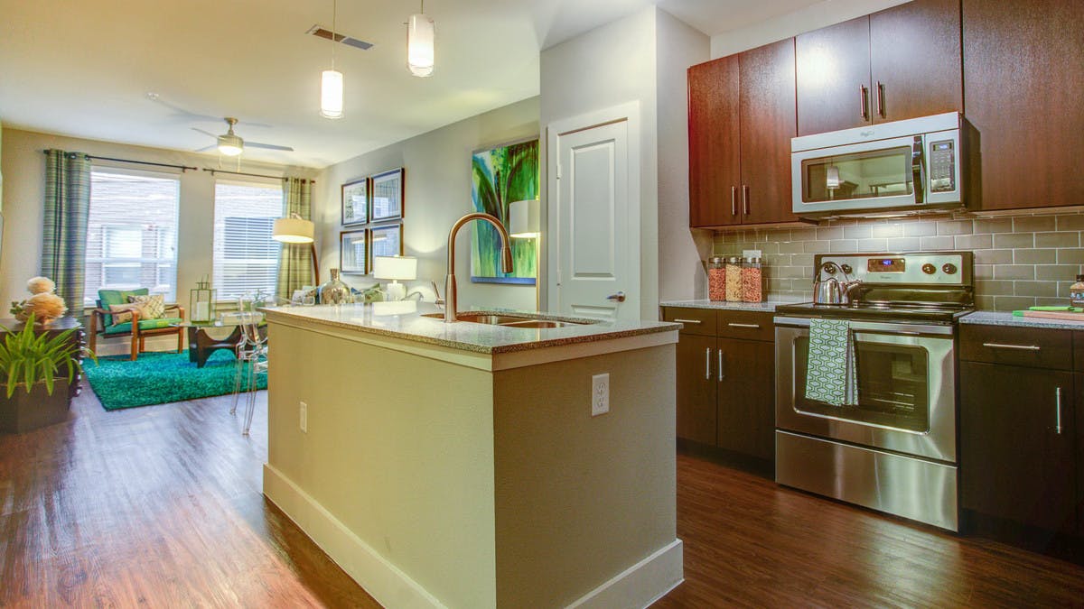 AMLI Apartment Lounge