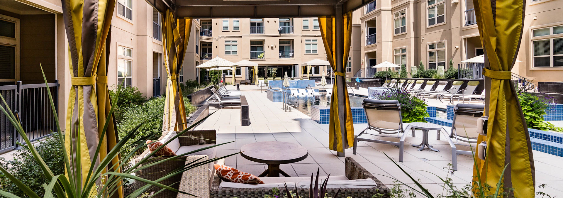 AMLI RidgeGate | Apartments for Rent in Lone Tree CO