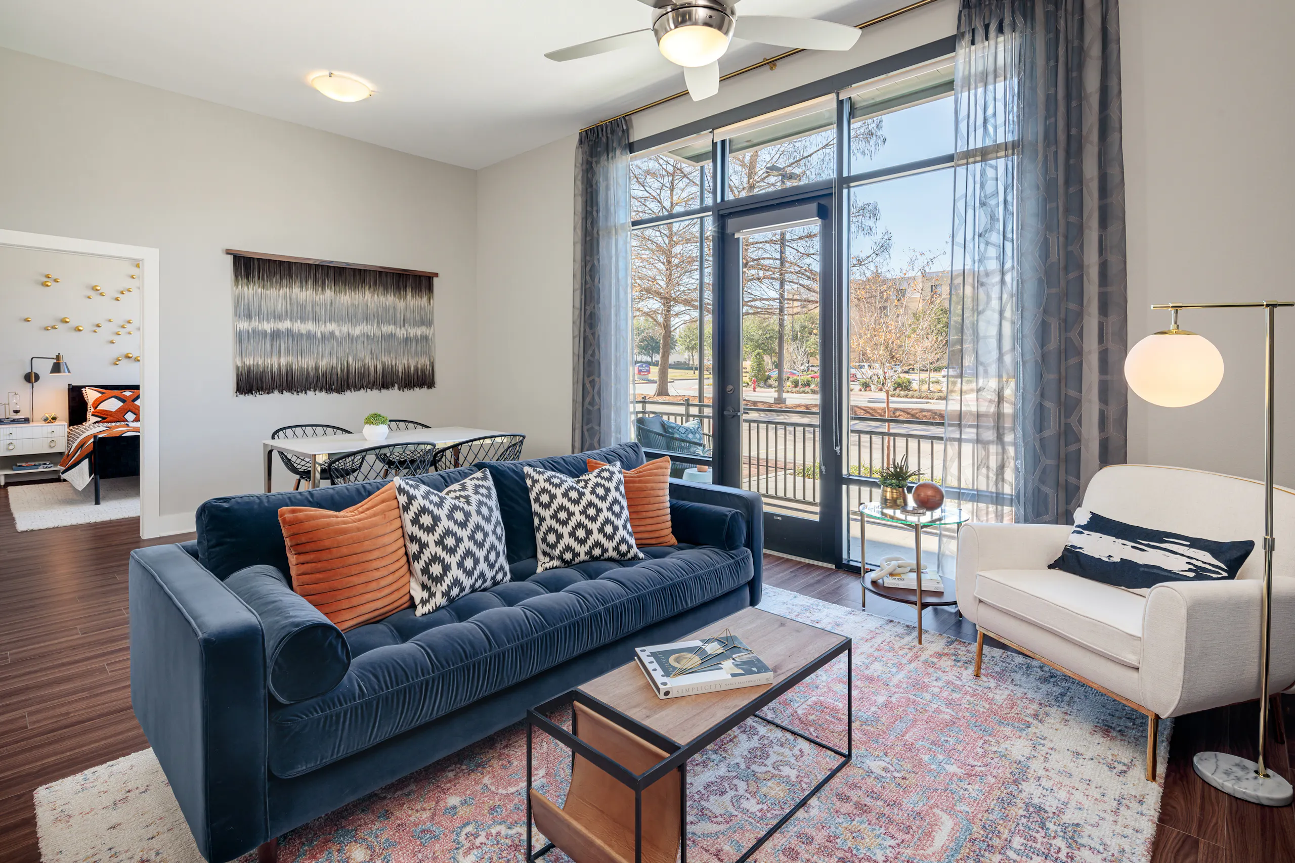 AMLI Addison model living room - Addison, TX